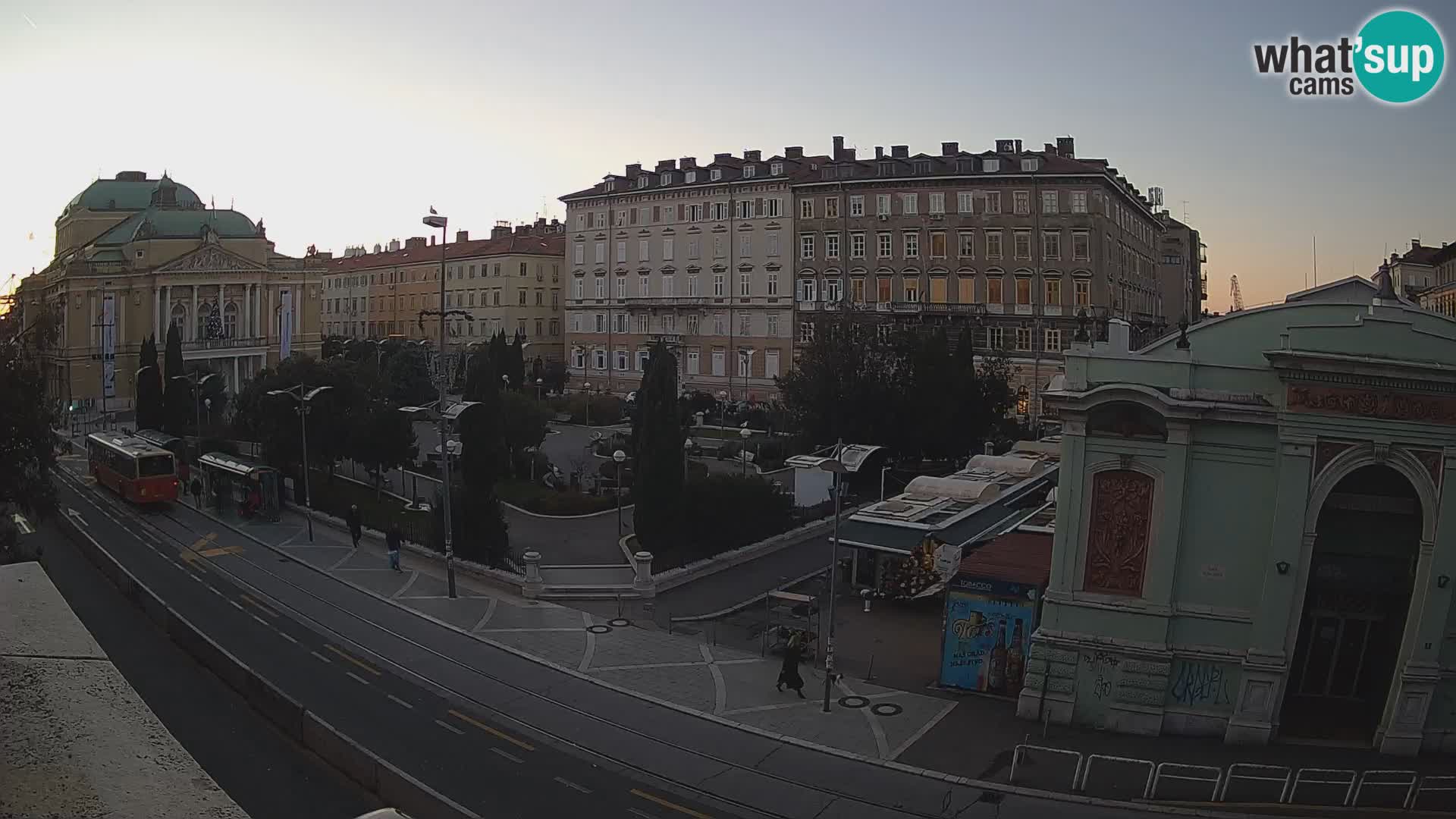 Webcam Rijeka – Park et Théâtre national croate Ivan pl. Zajc