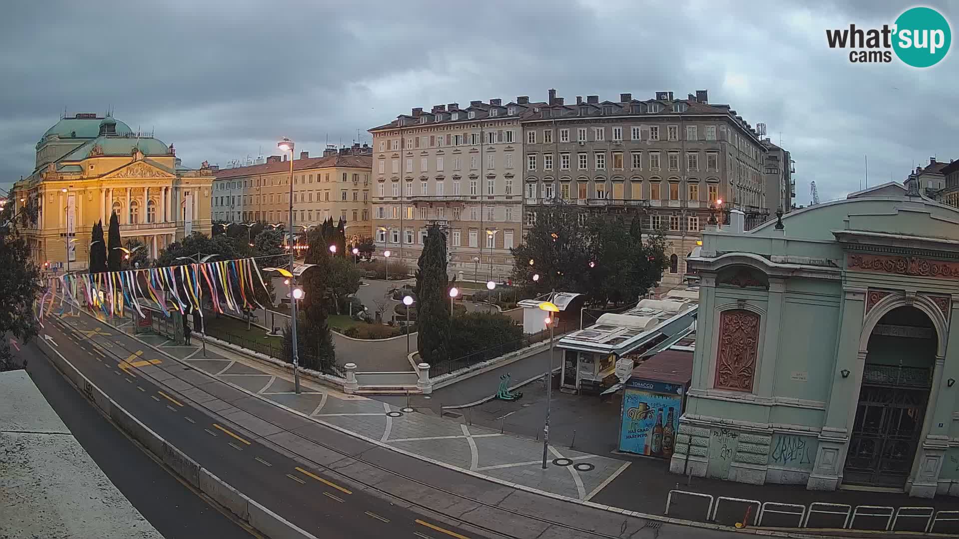 Webcam Rijeka – Park et Théâtre national croate Ivan pl. Zajc