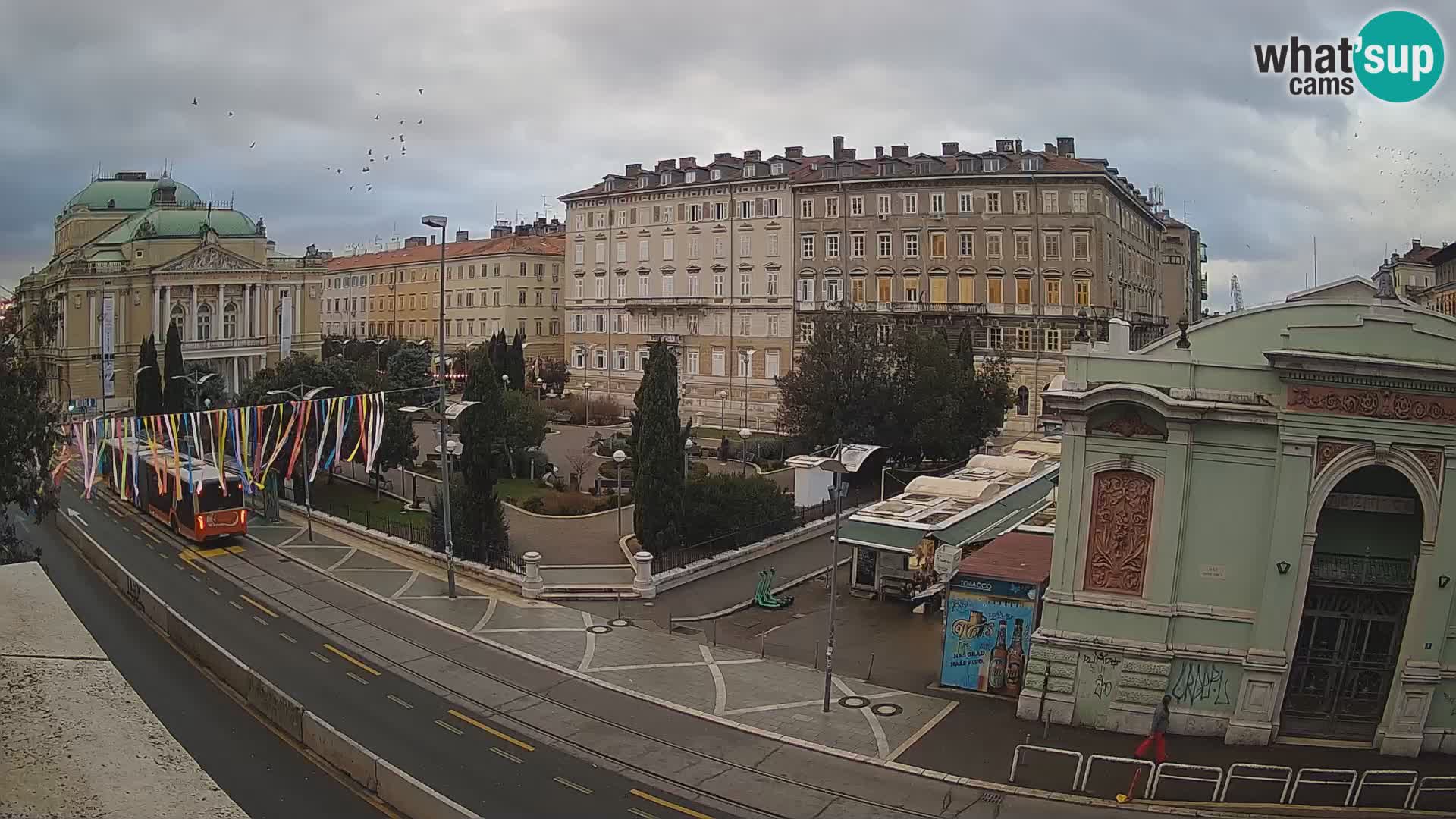 Webcam Rijeka – Park et Théâtre national croate Ivan pl. Zajc