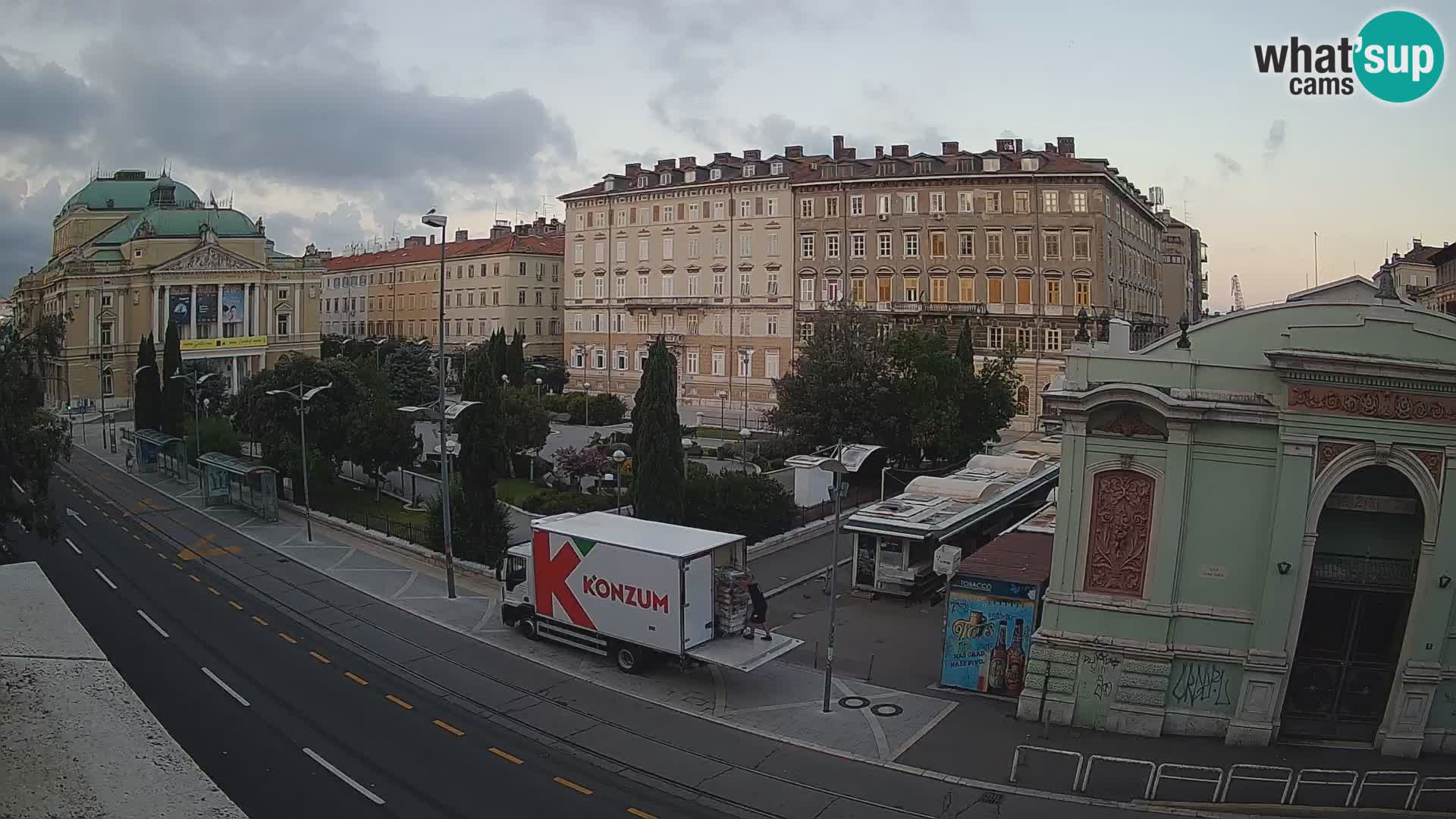 Webcam Rijeka – Park et Théâtre national croate Ivan pl. Zajc