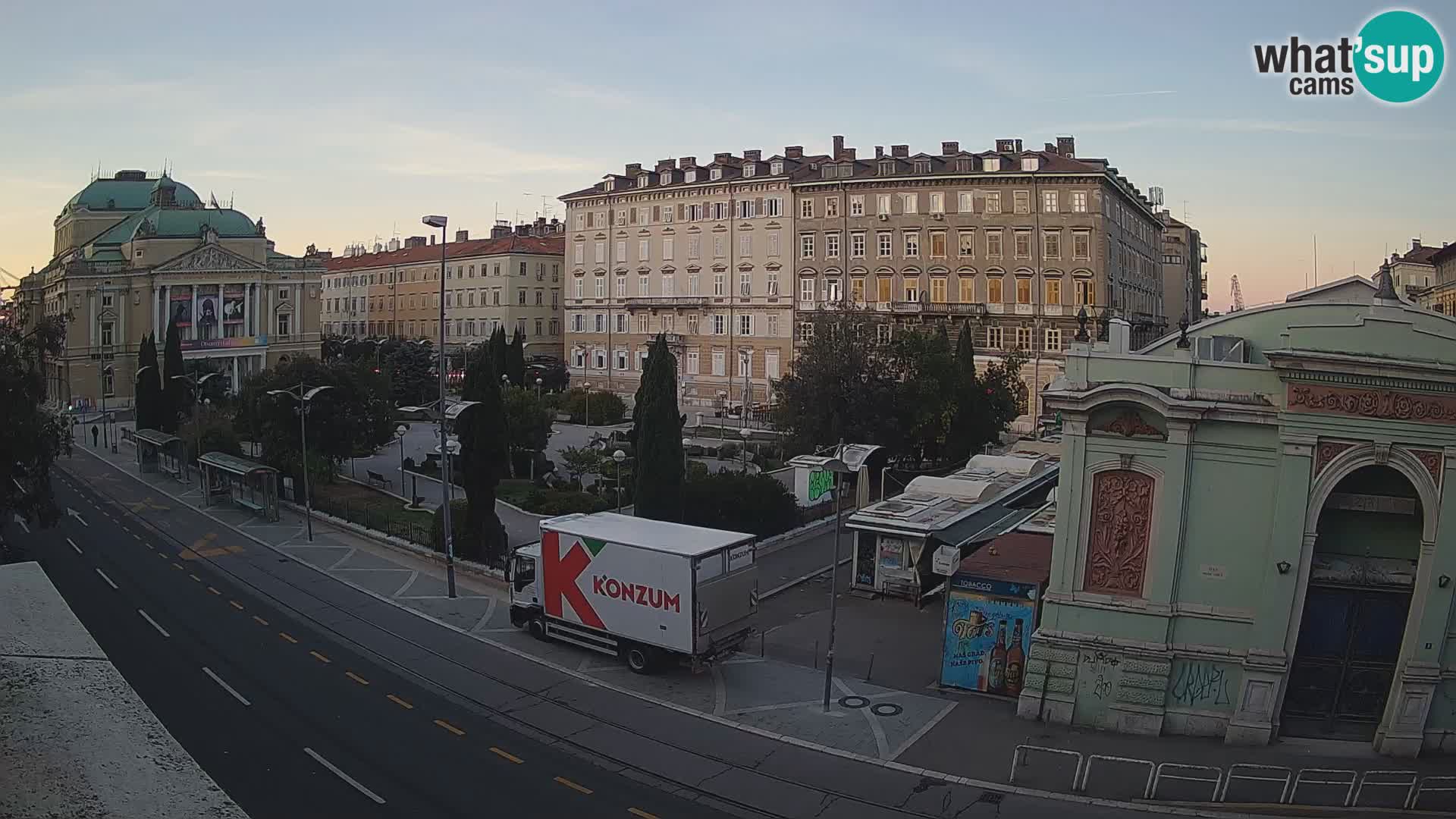Webcam Rijeka – Park et Théâtre national croate Ivan pl. Zajc