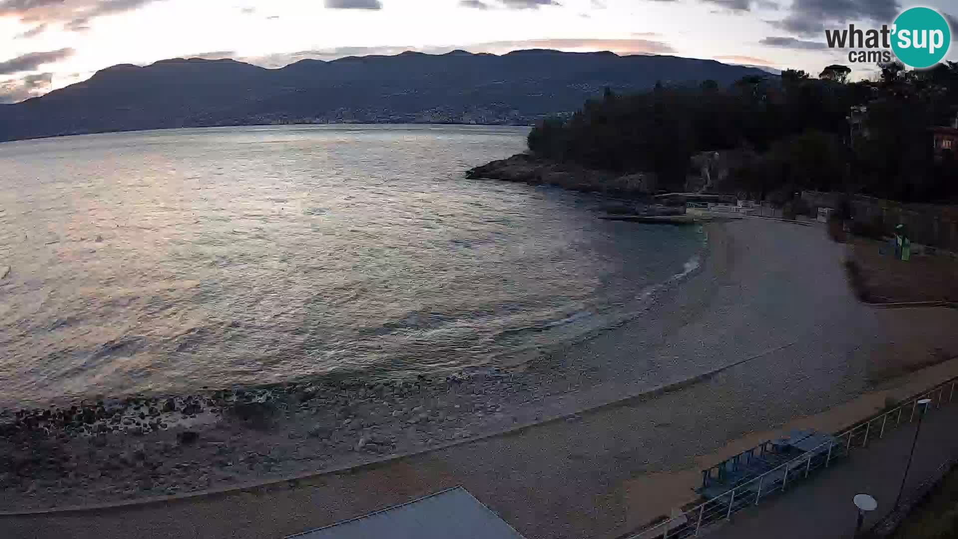 LIVE Webcam Rijeka beach Swimming pools Kantrida