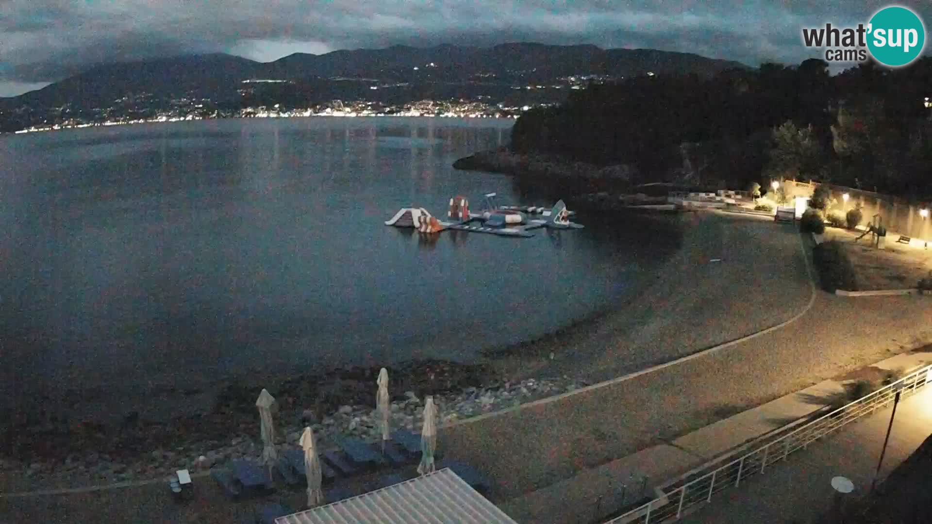 Reka Spletna kamera  plaža pri Bazenih Kantrida