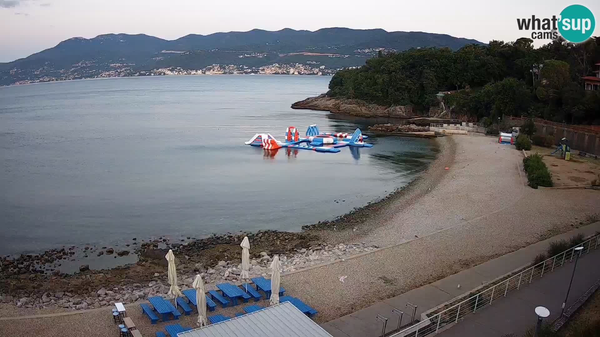 Reka Spletna kamera  plaža pri Bazenih Kantrida