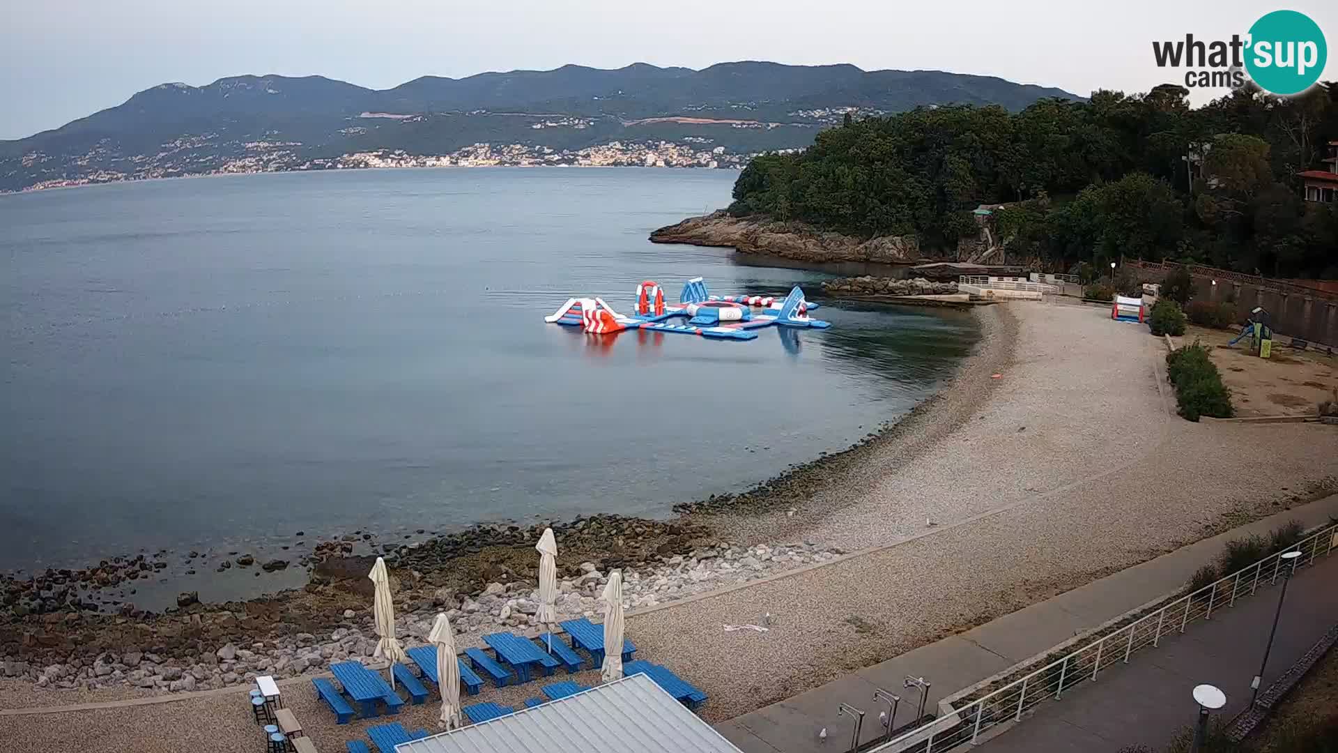 Reka Spletna kamera  plaža pri Bazenih Kantrida