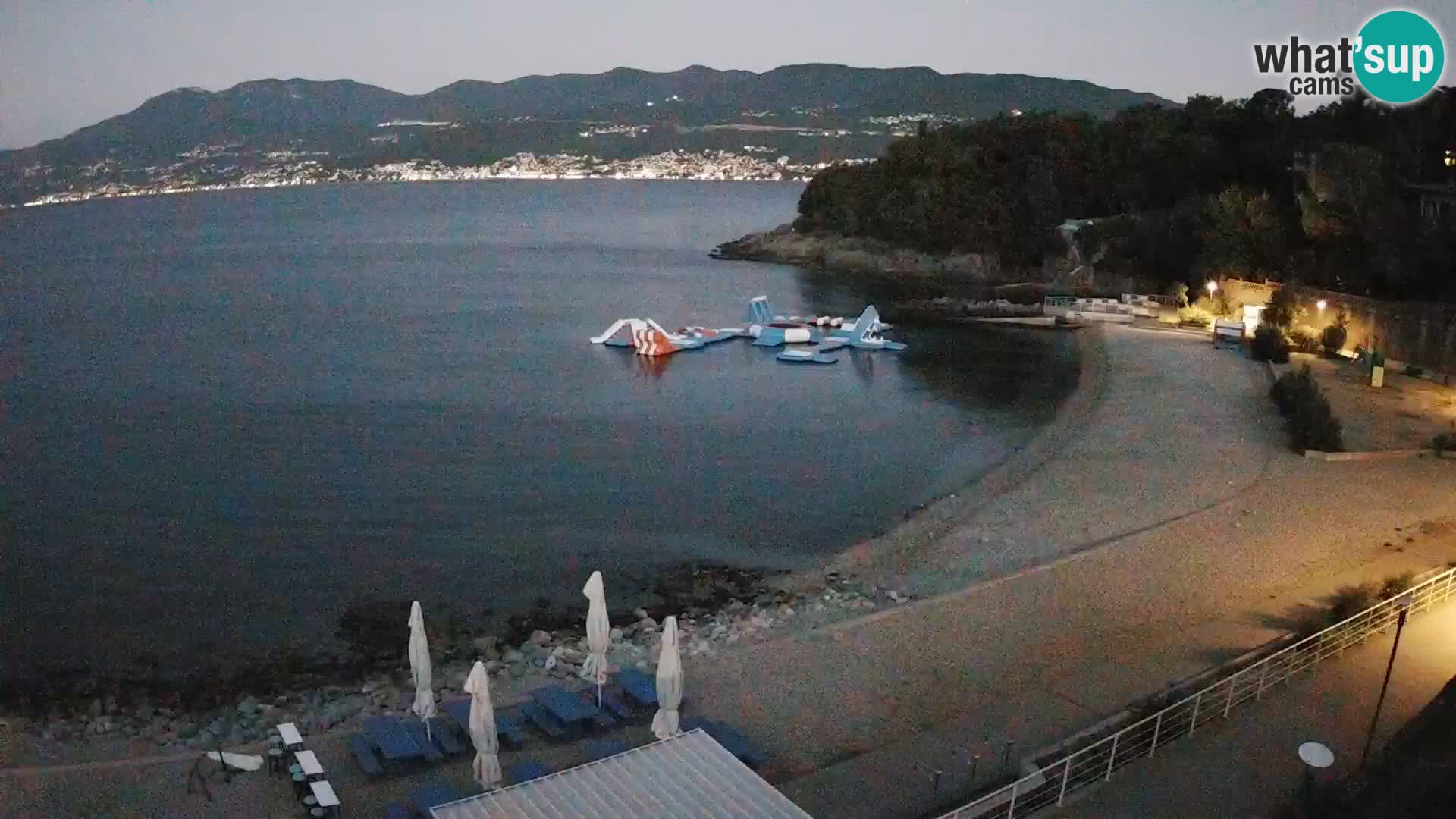 Reka Spletna kamera  plaža pri Bazenih Kantrida
