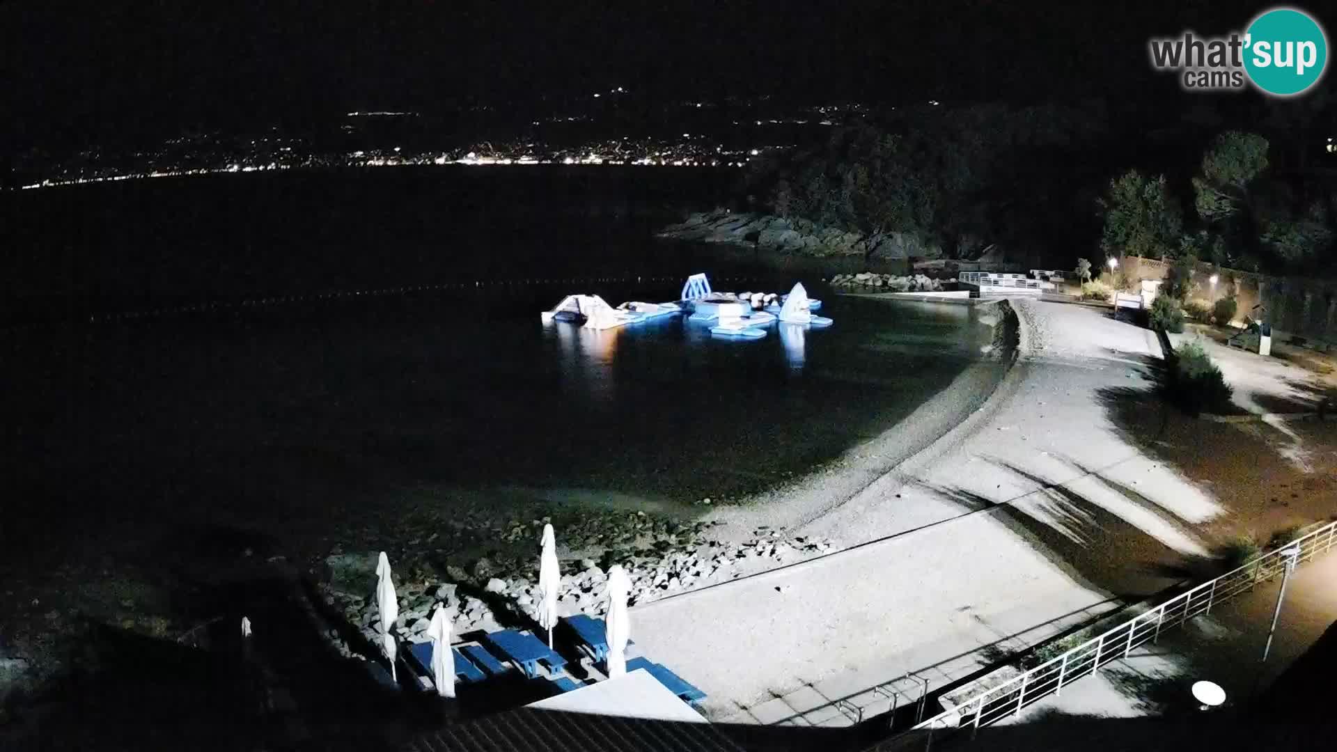Reka Spletna kamera  plaža pri Bazenih Kantrida