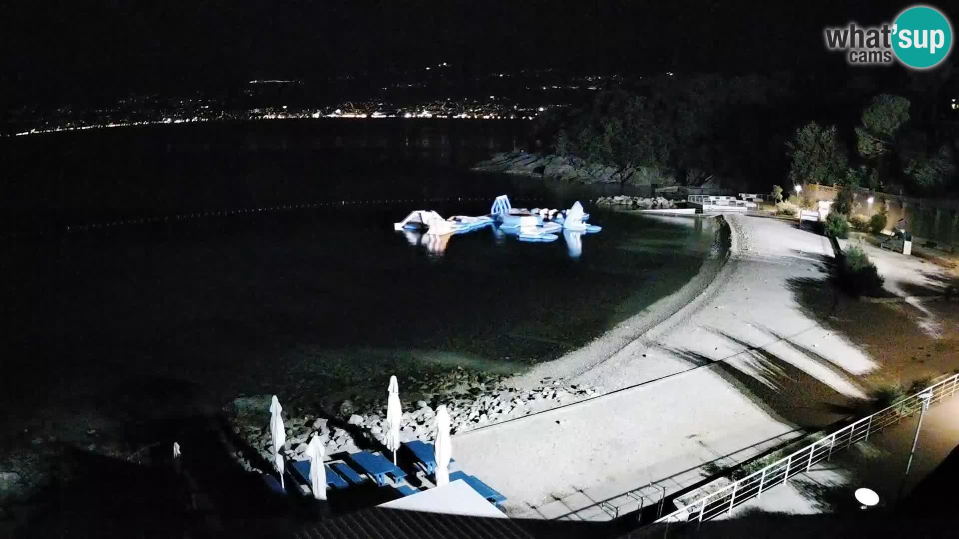 Reka Spletna kamera  plaža pri Bazenih Kantrida