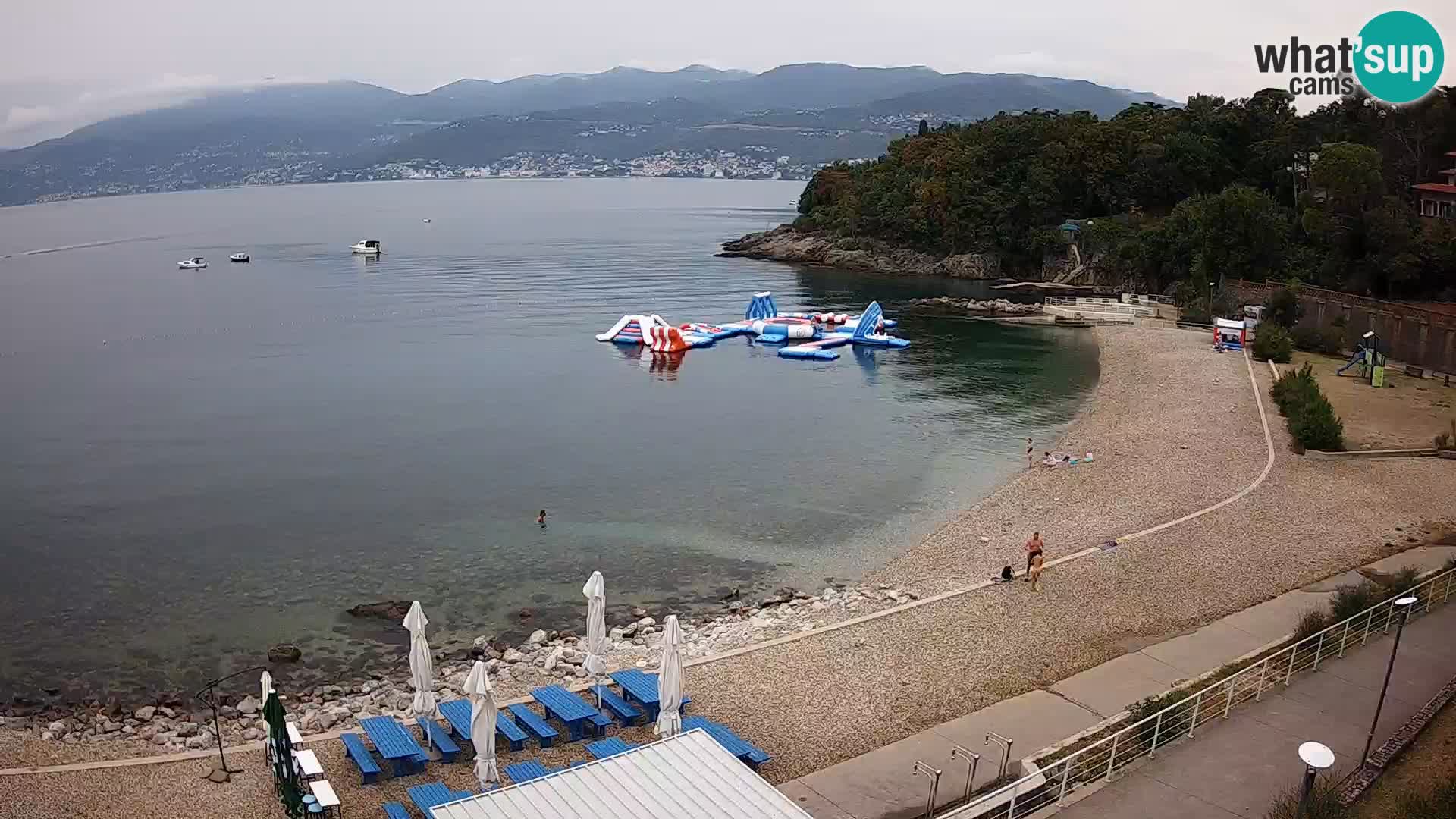 Reka Spletna kamera  plaža pri Bazenih Kantrida