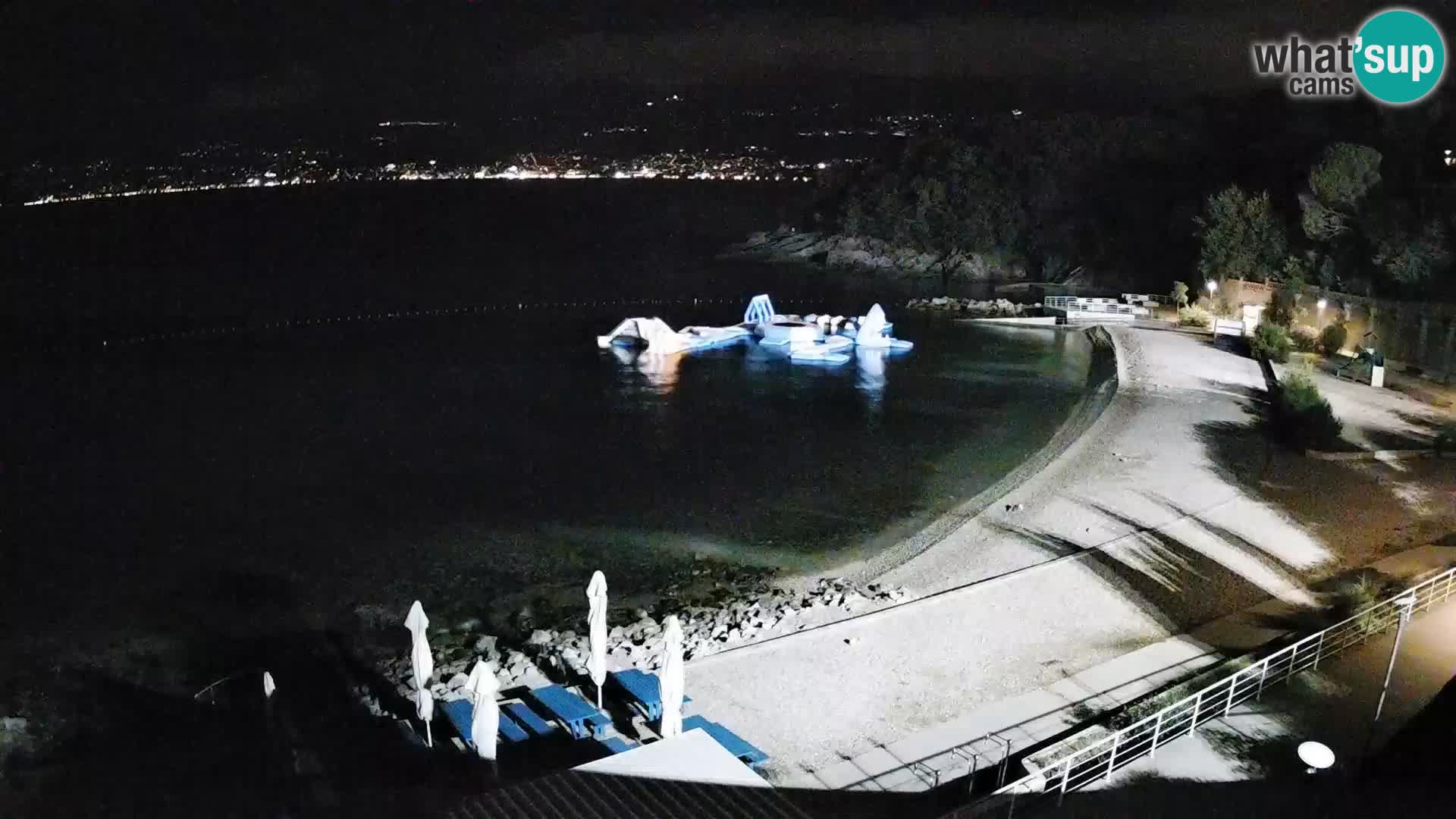 Reka Spletna kamera  plaža pri Bazenih Kantrida