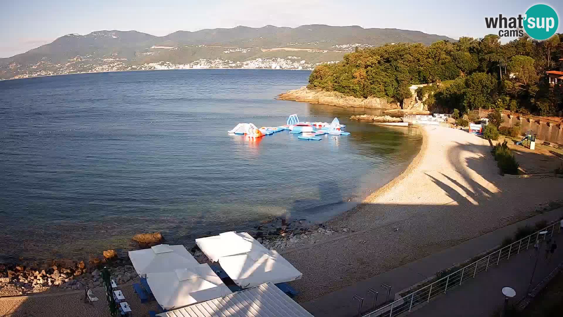 Reka Spletna kamera  plaža pri Bazenih Kantrida