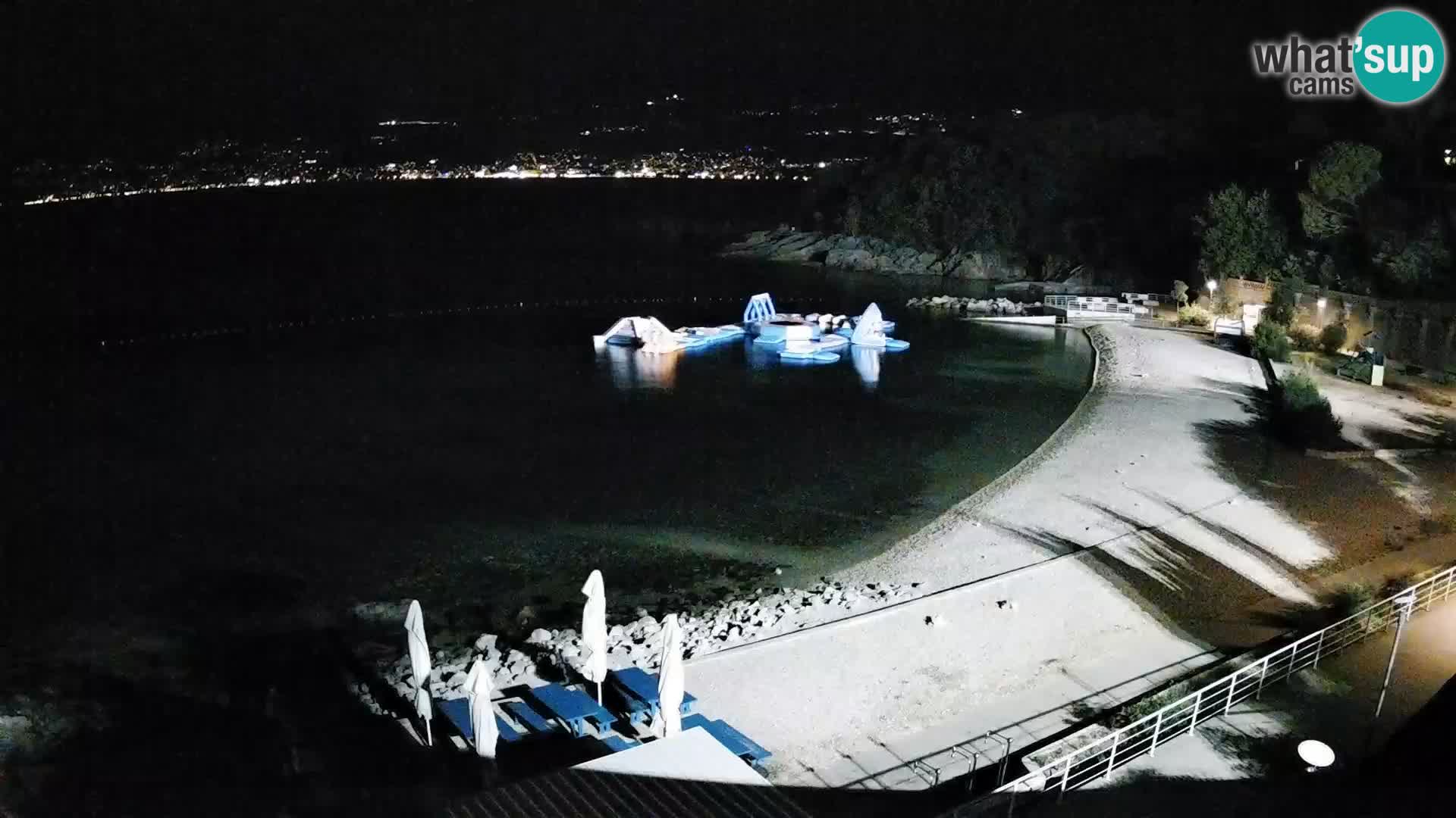 Reka Spletna kamera  plaža pri Bazenih Kantrida