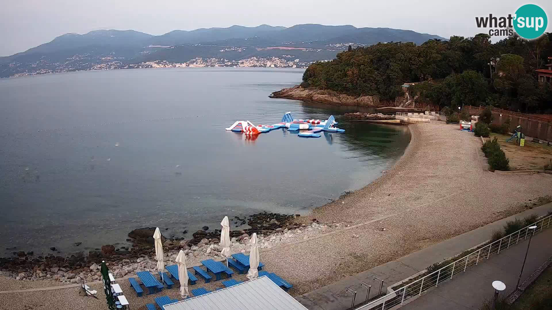 Reka Spletna kamera  plaža pri Bazenih Kantrida