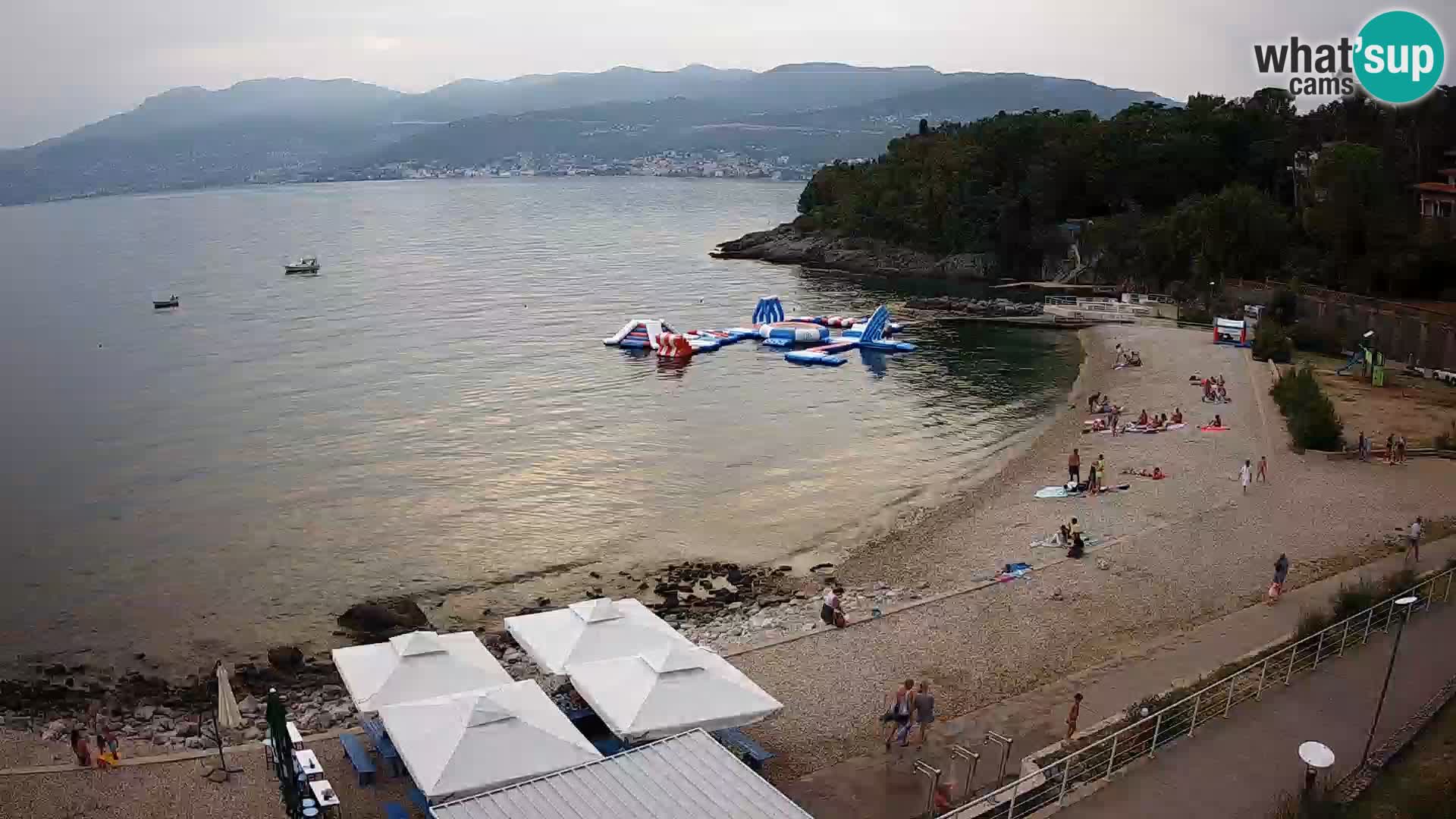 Reka Spletna kamera  plaža pri Bazenih Kantrida