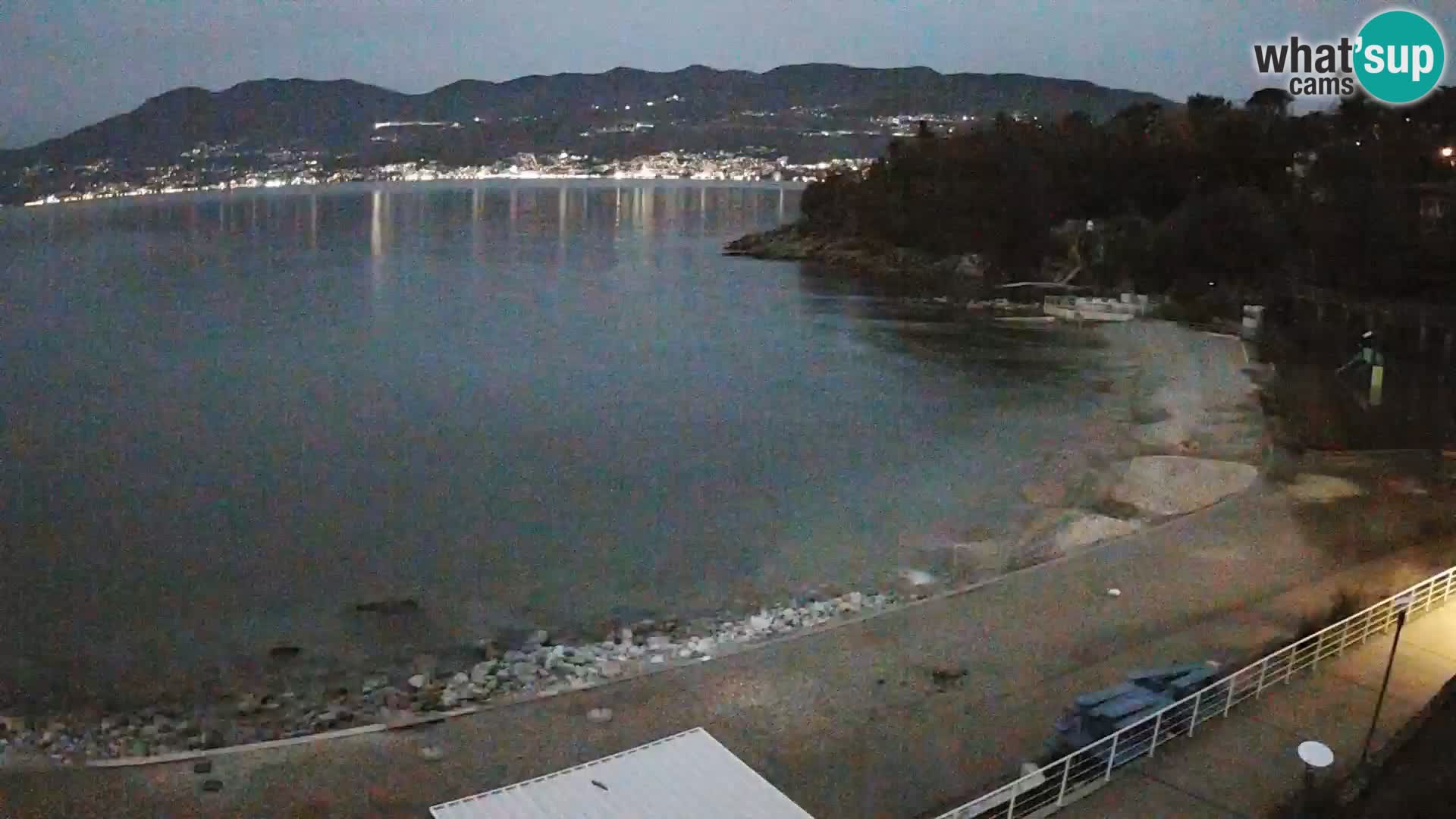 Reka Spletna kamera  plaža pri Bazenih Kantrida