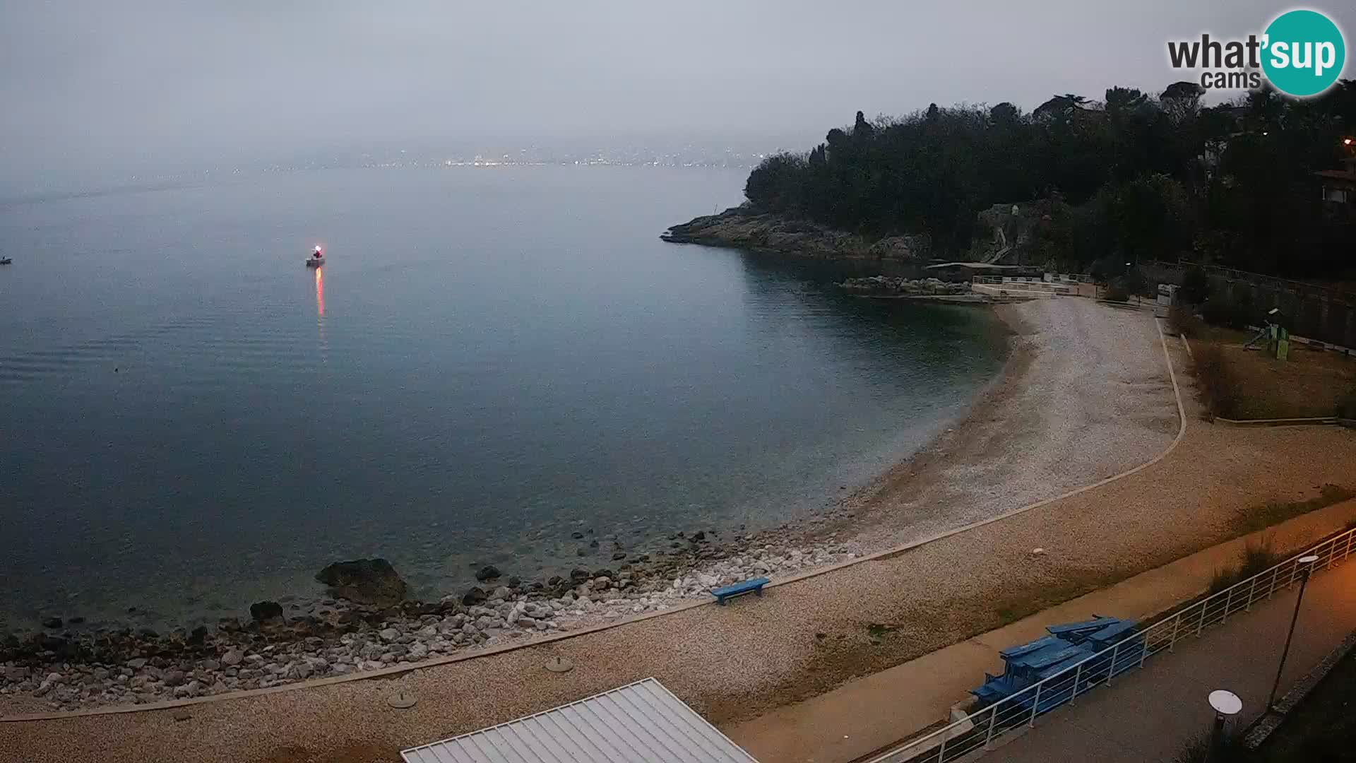 Reka Spletna kamera  plaža pri Bazenih Kantrida