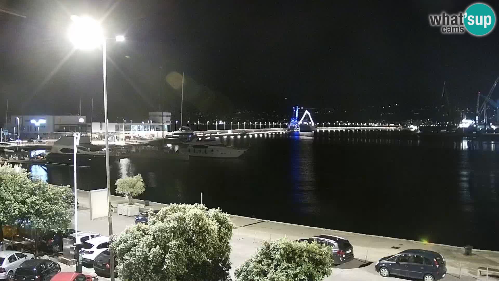 Riva in Marina v Reki – Spletna kamera v živo Hrvaška