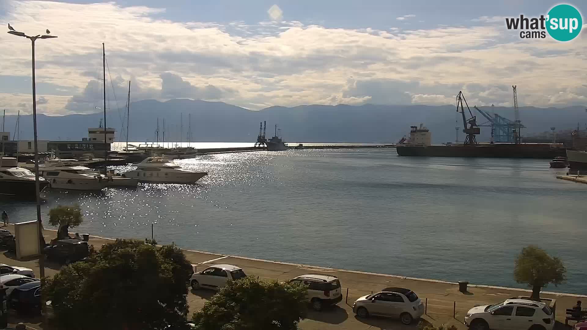 Riva in Marina v Reki – Spletna kamera v živo Hrvaška