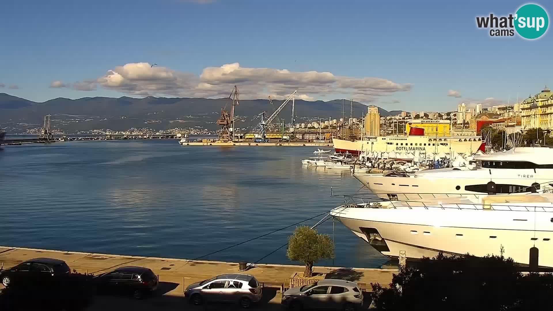 La Riva y Marina en Rijeka – Webcam en vivo Croacia