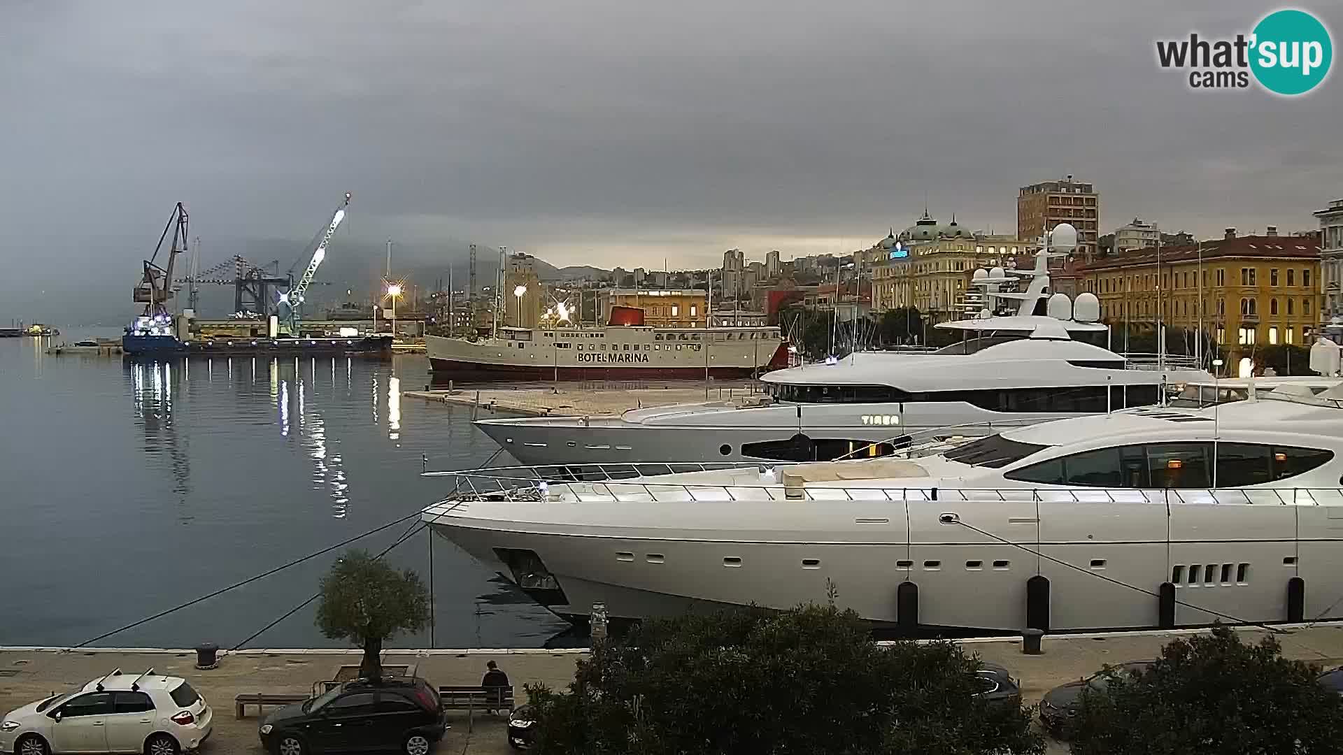 La Riva et Marina à Rijeka – Live Webcam Croatie