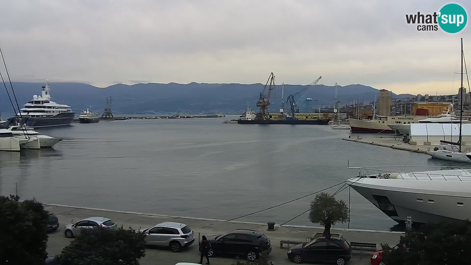 La Riva y Marina en Rijeka – Webcam en vivo Croacia