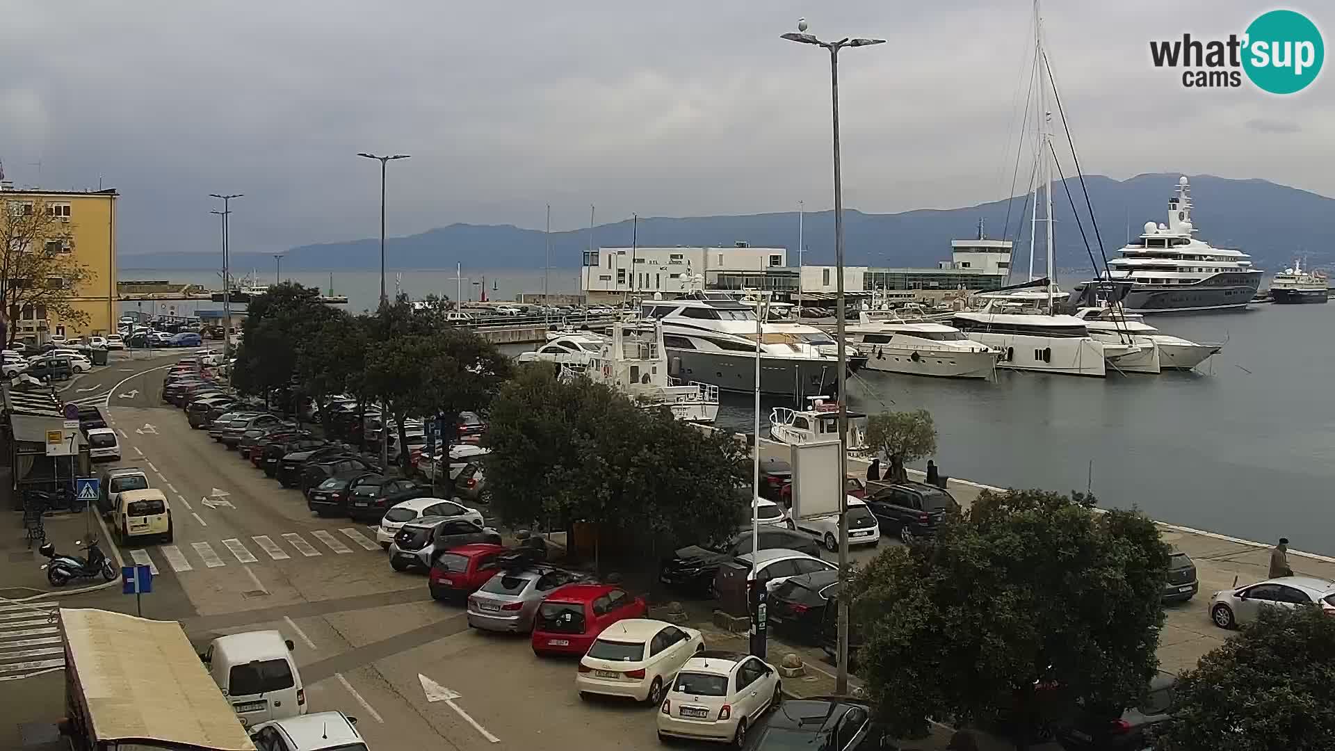 La Riva y Marina en Rijeka – Webcam en vivo Croacia