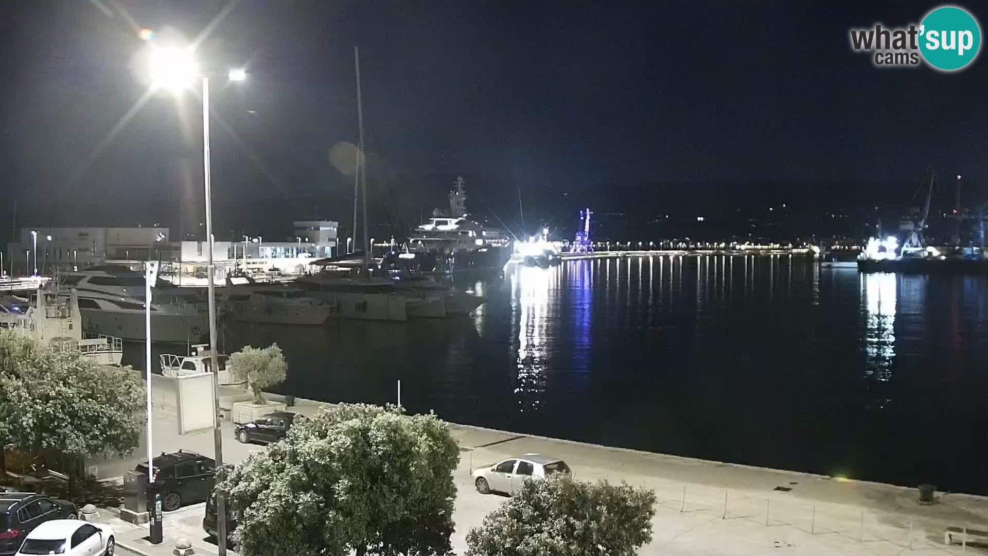 Riva in Marina v Reki – Spletna kamera v živo Hrvaška