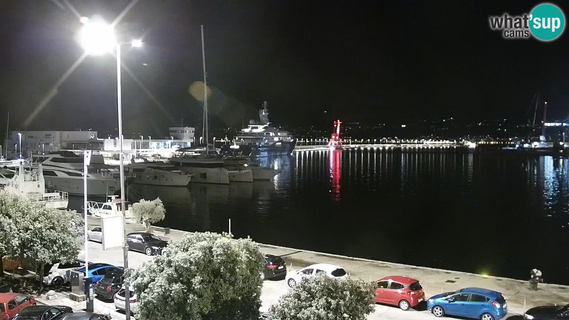 Riva in Marina v Reki – Spletna kamera v živo Hrvaška