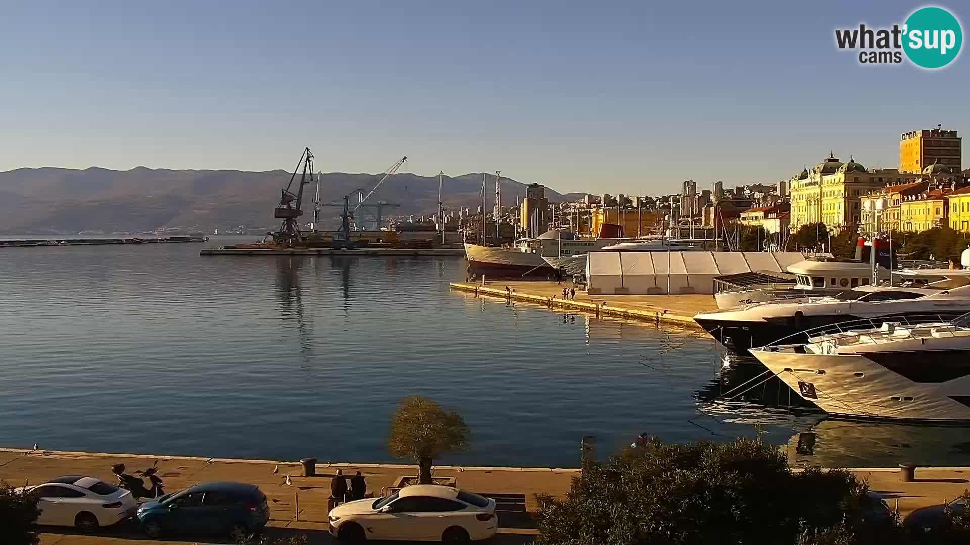 La Riva y Marina en Rijeka – Webcam en vivo Croacia