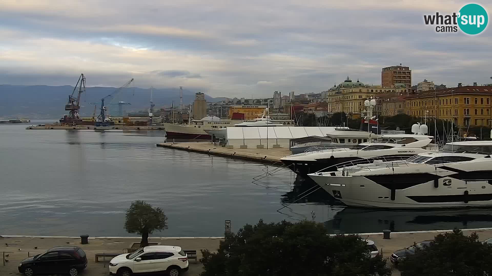 Riva i Marina u Rijeci – Web kamera uživo u Hrvatskoj