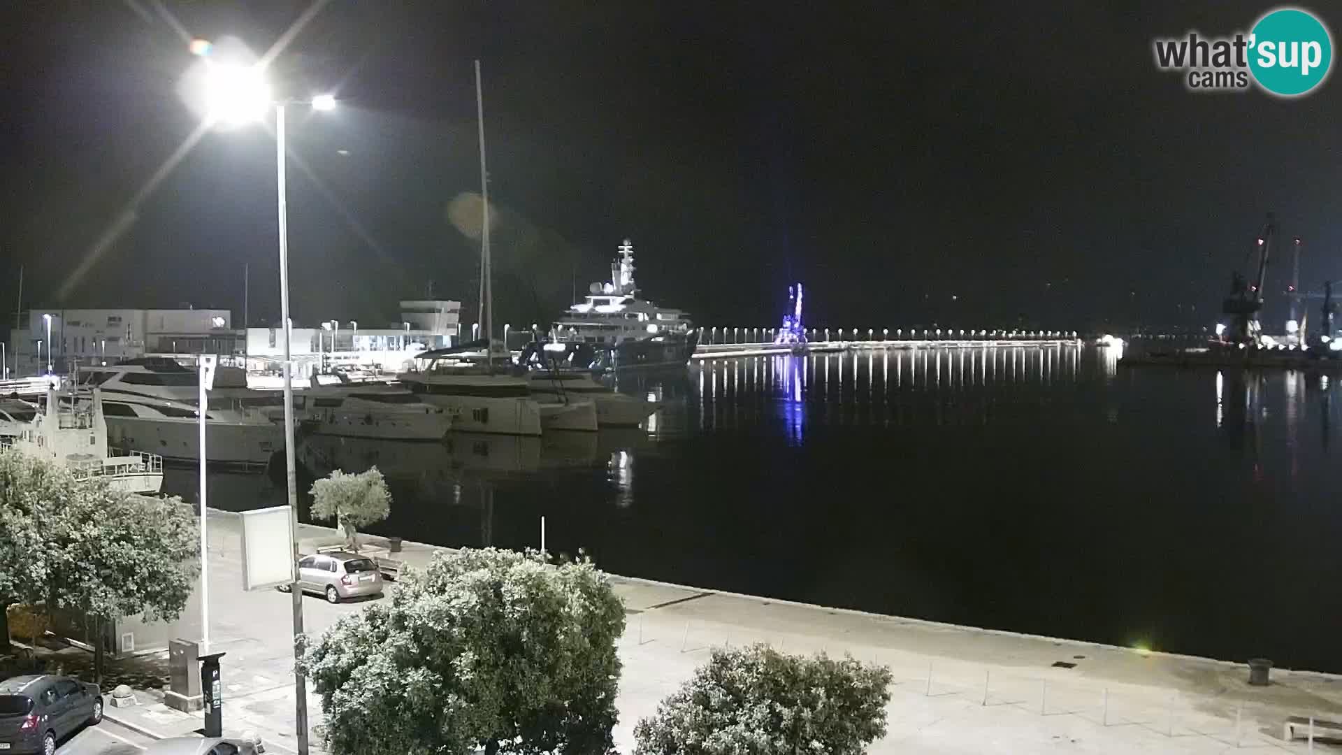 Riva in Marina v Reki – Spletna kamera v živo Hrvaška