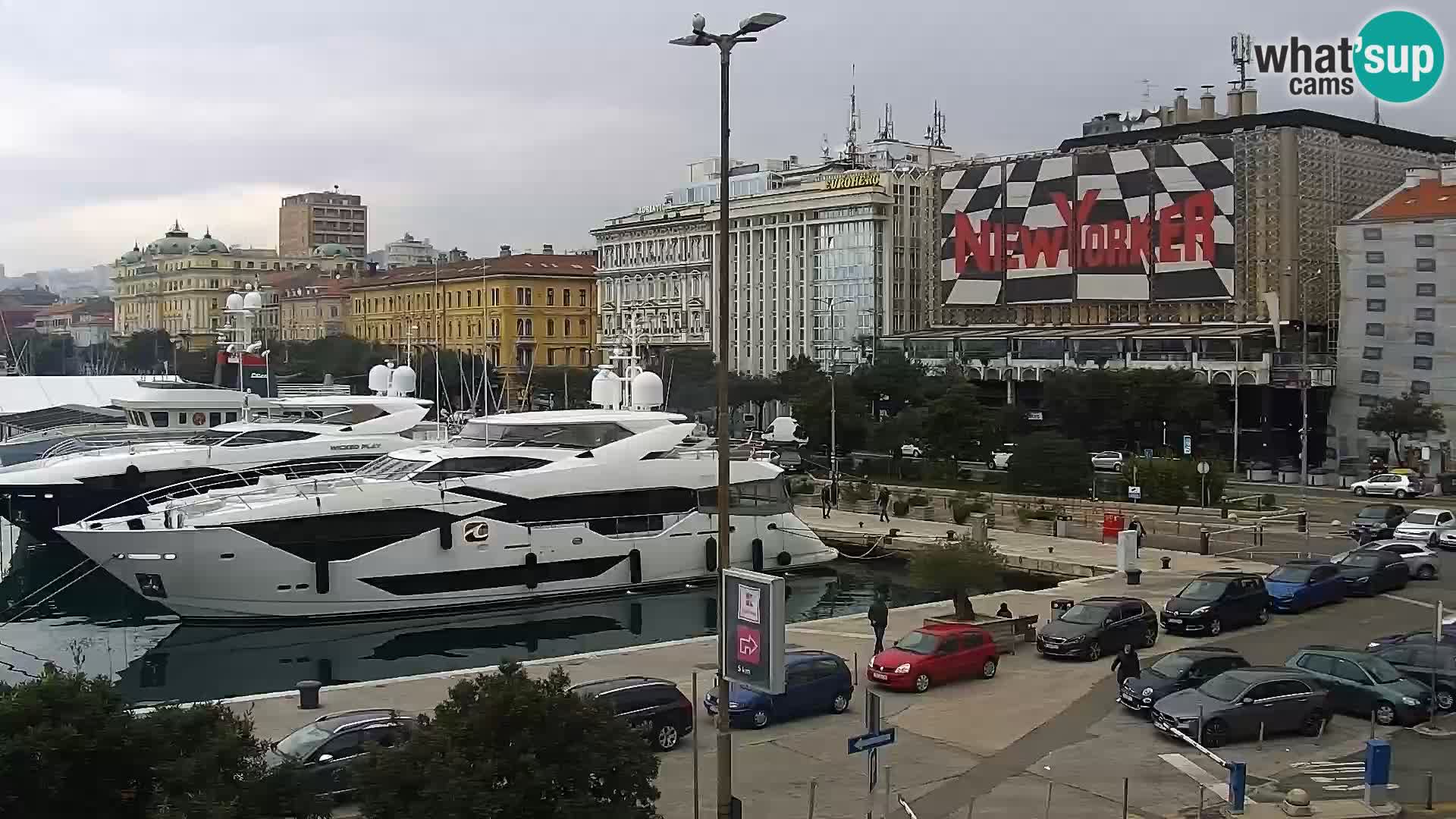 Riva in Marina v Reki – Spletna kamera v živo Hrvaška