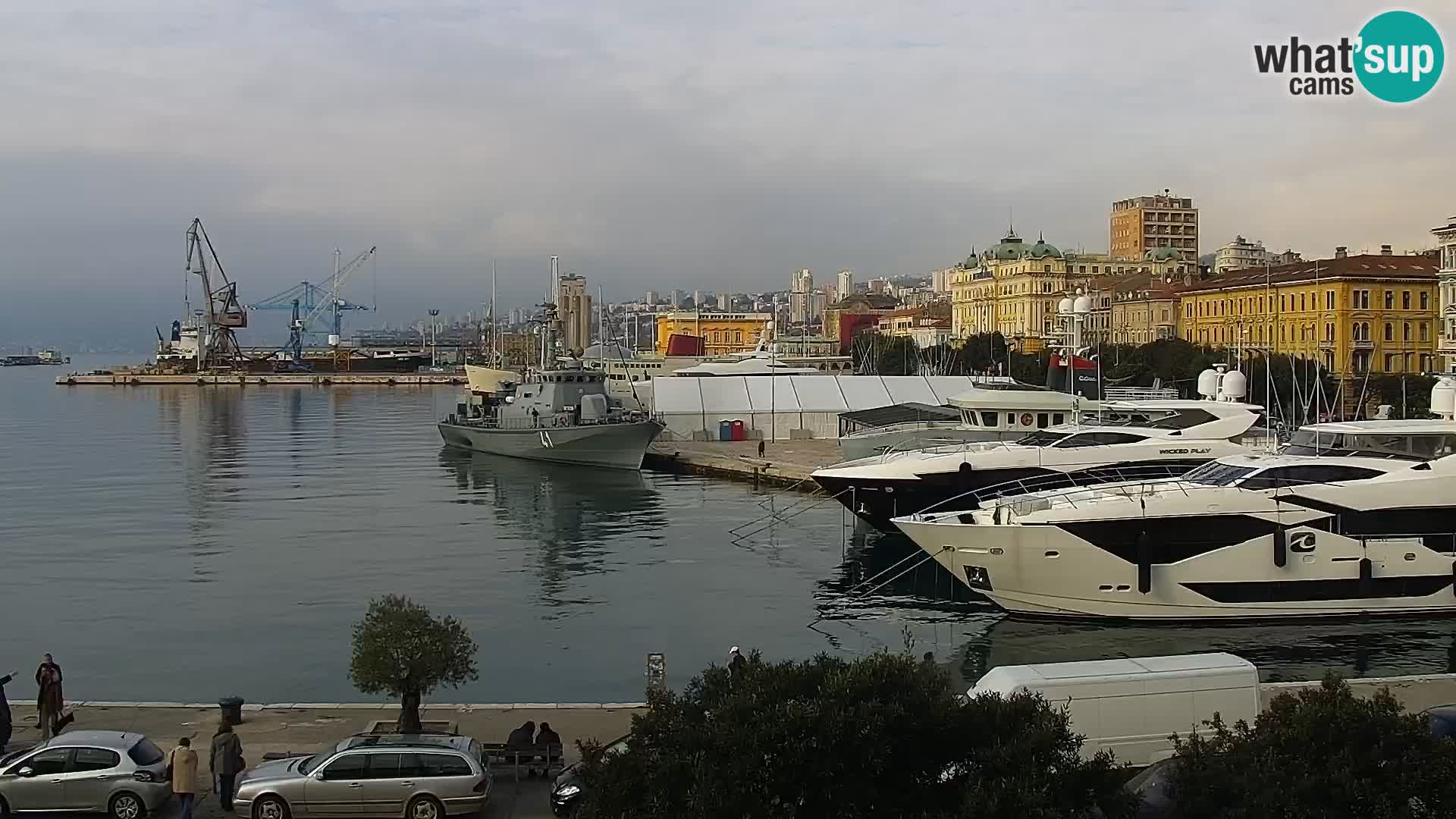 Riva in Marina v Reki – Spletna kamera v živo Hrvaška