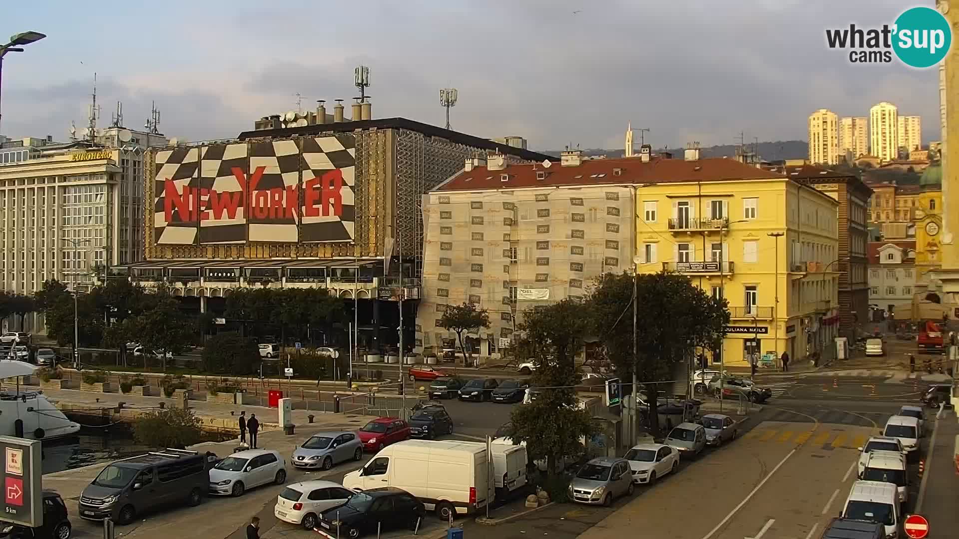 Riva in Marina v Reki – Spletna kamera v živo Hrvaška