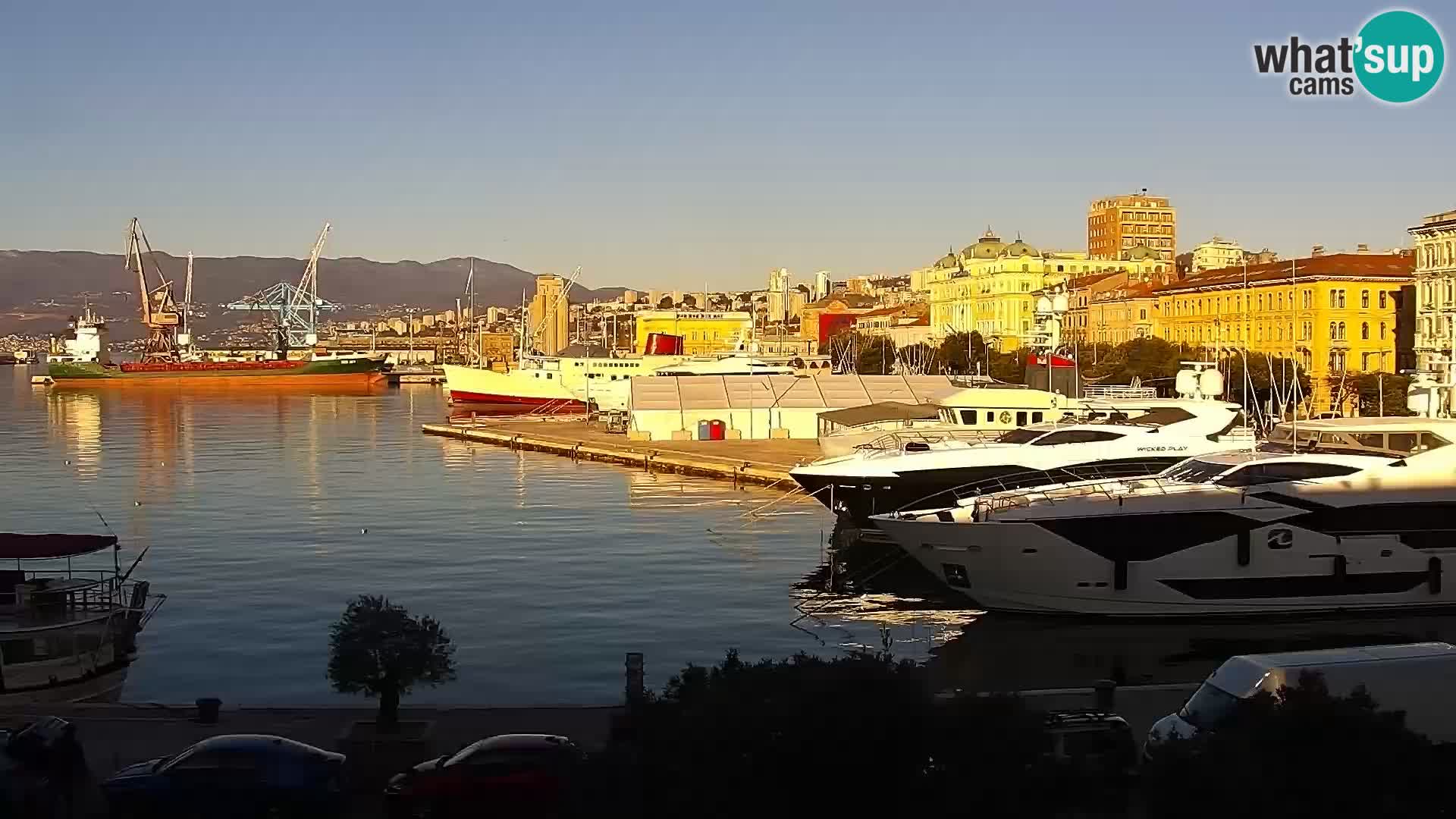 Riva in Marina v Reki – Spletna kamera v živo Hrvaška