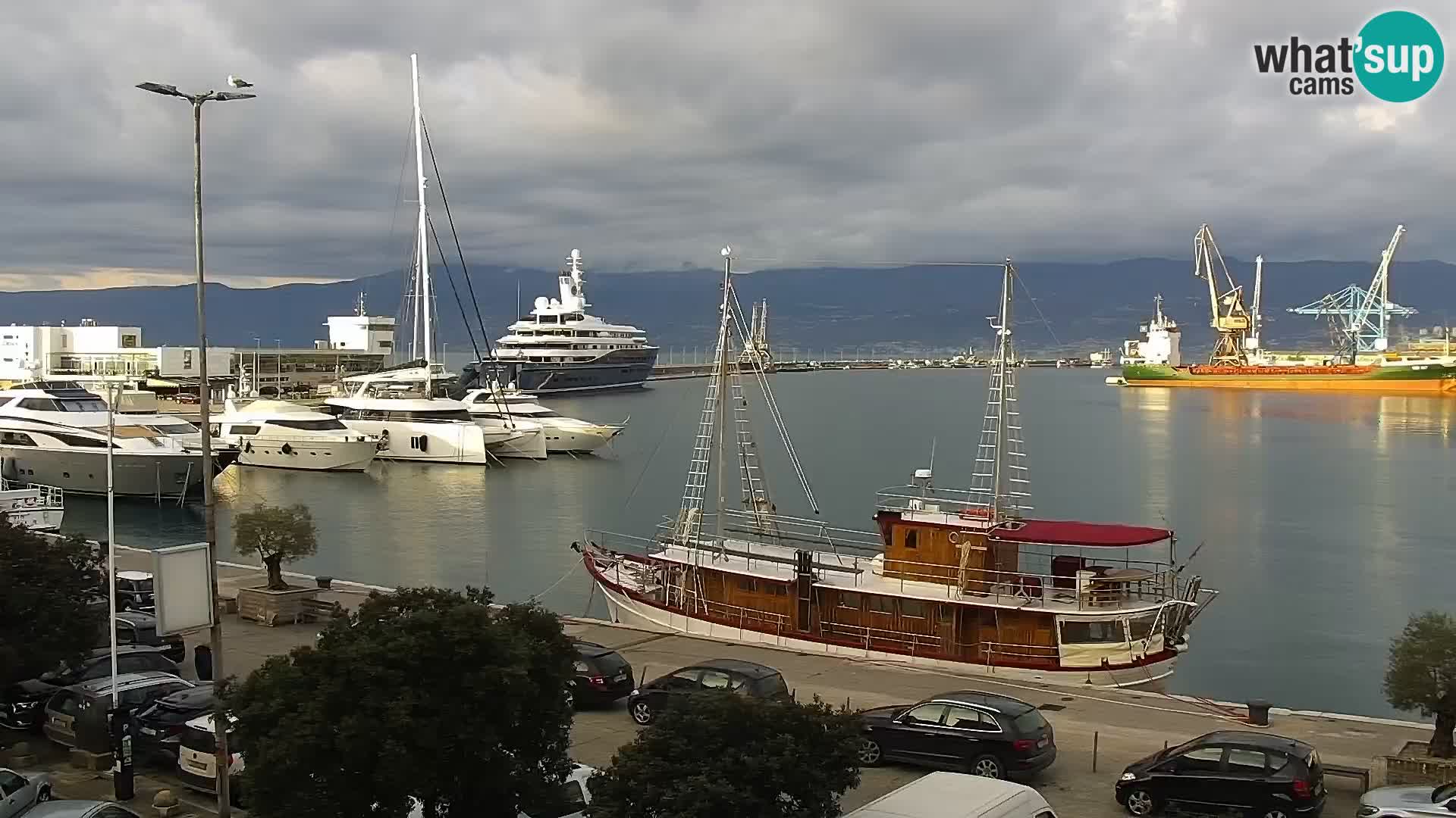 La Riva et Marina à Rijeka – Live Webcam Croatie