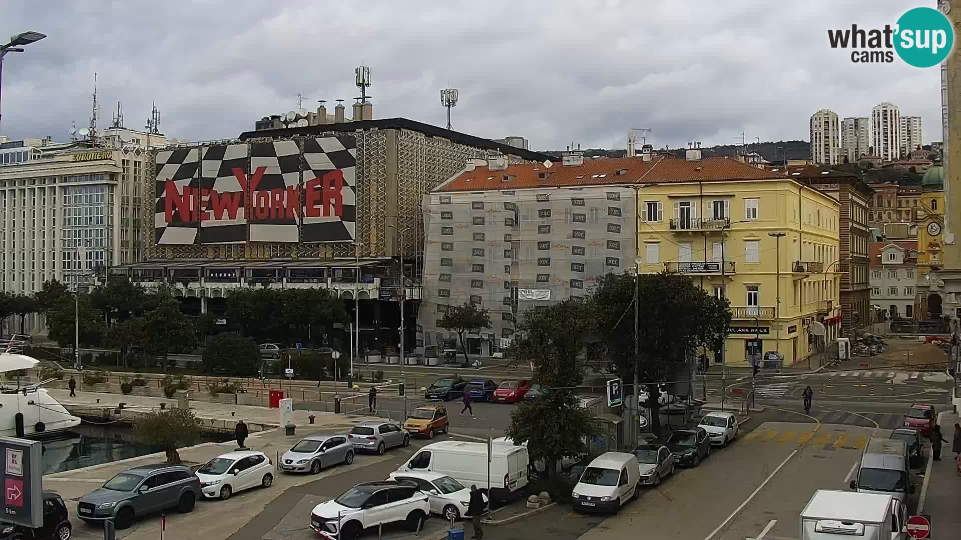 Riva in Marina v Reki – Spletna kamera v živo Hrvaška