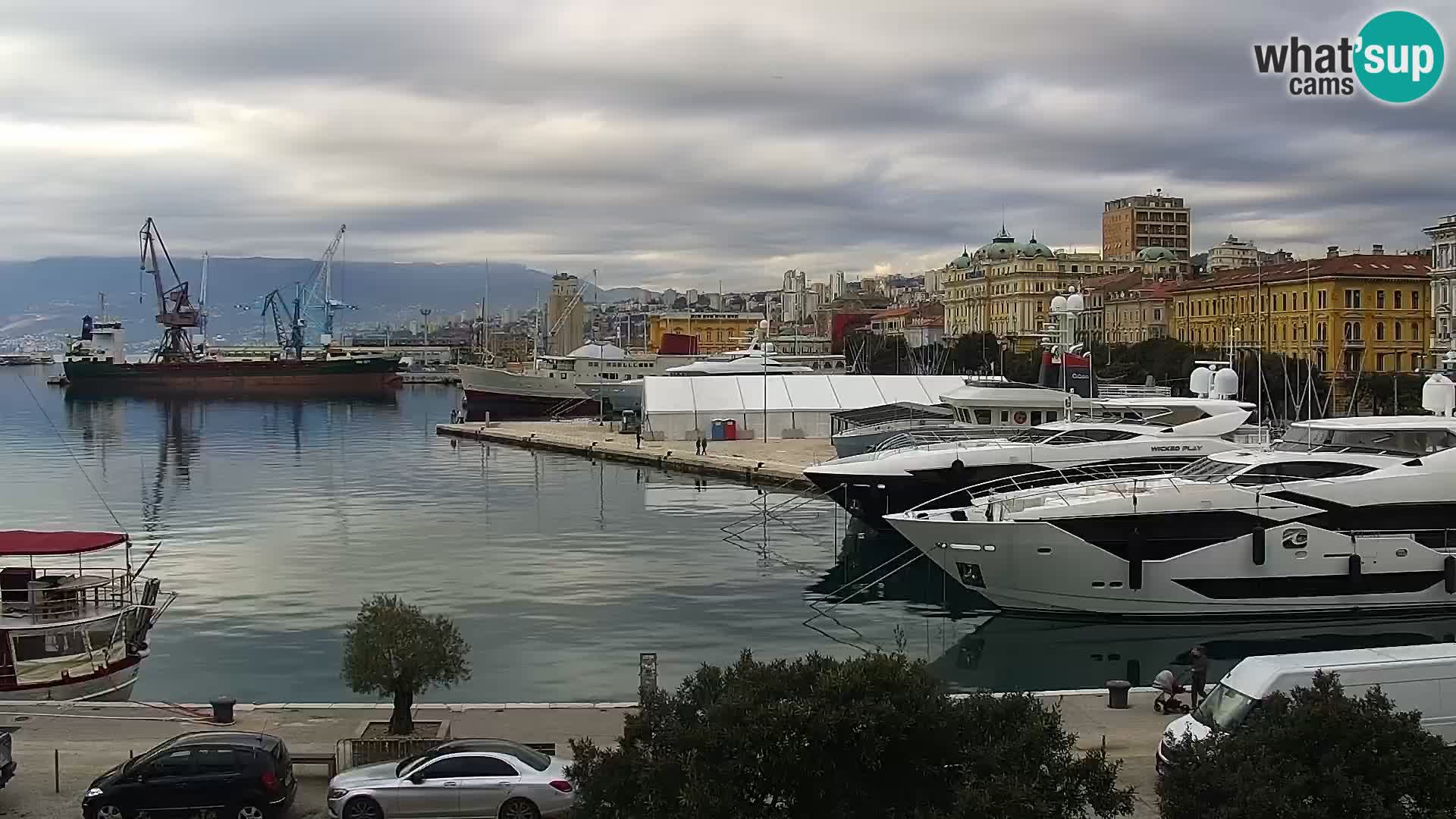 Riva i Marina u Rijeci – Web kamera uživo u Hrvatskoj