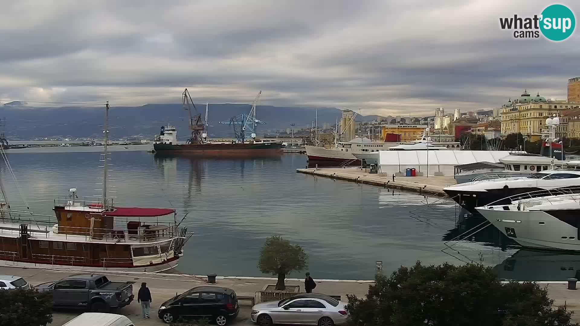 La Riva y Marina en Rijeka – Webcam en vivo Croacia