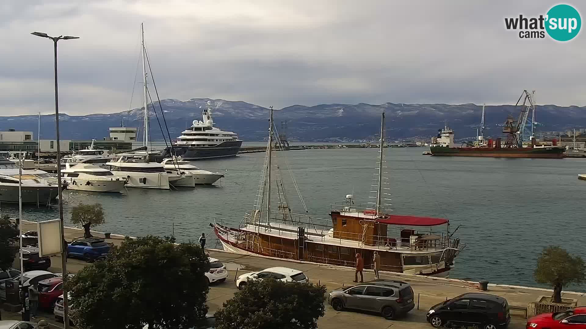 La Riva et Marina à Rijeka – Live Webcam Croatie