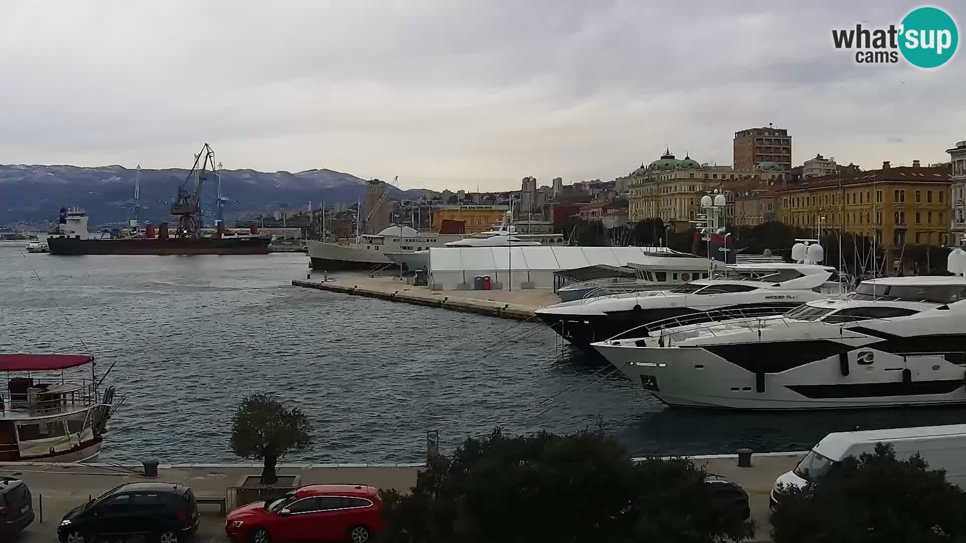 La Riva y Marina en Rijeka – Webcam en vivo Croacia