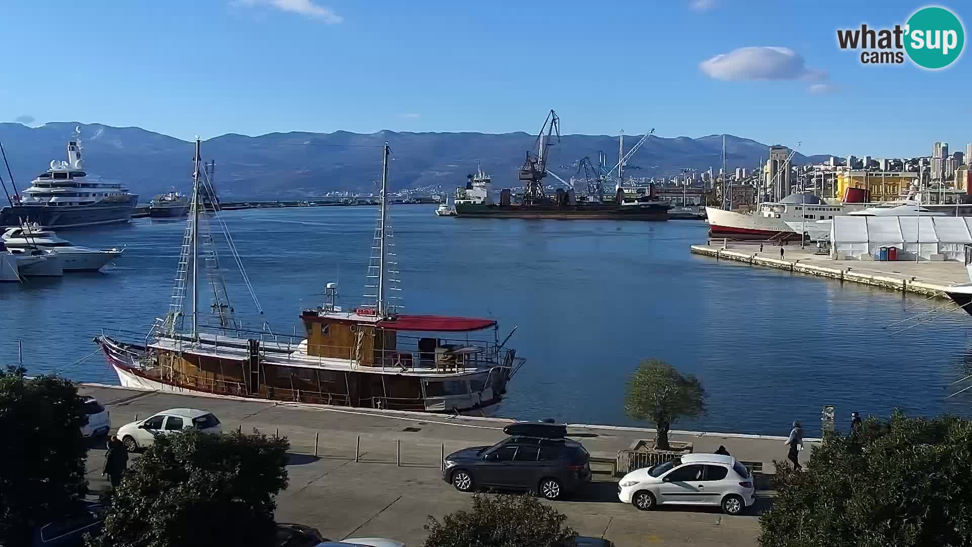 La Riva y Marina en Rijeka – Webcam en vivo Croacia