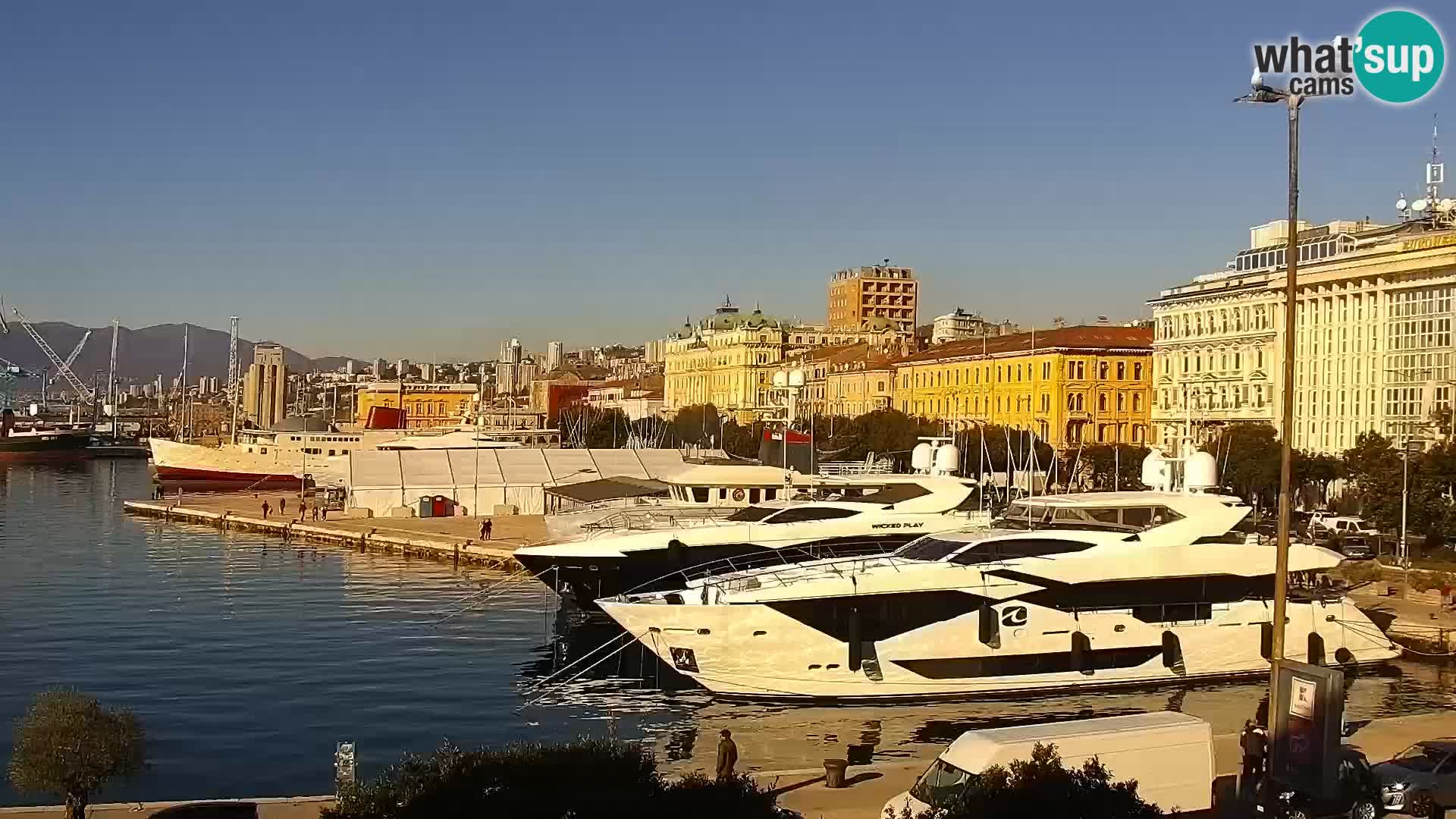 La Riva y Marina en Rijeka – Webcam en vivo Croacia