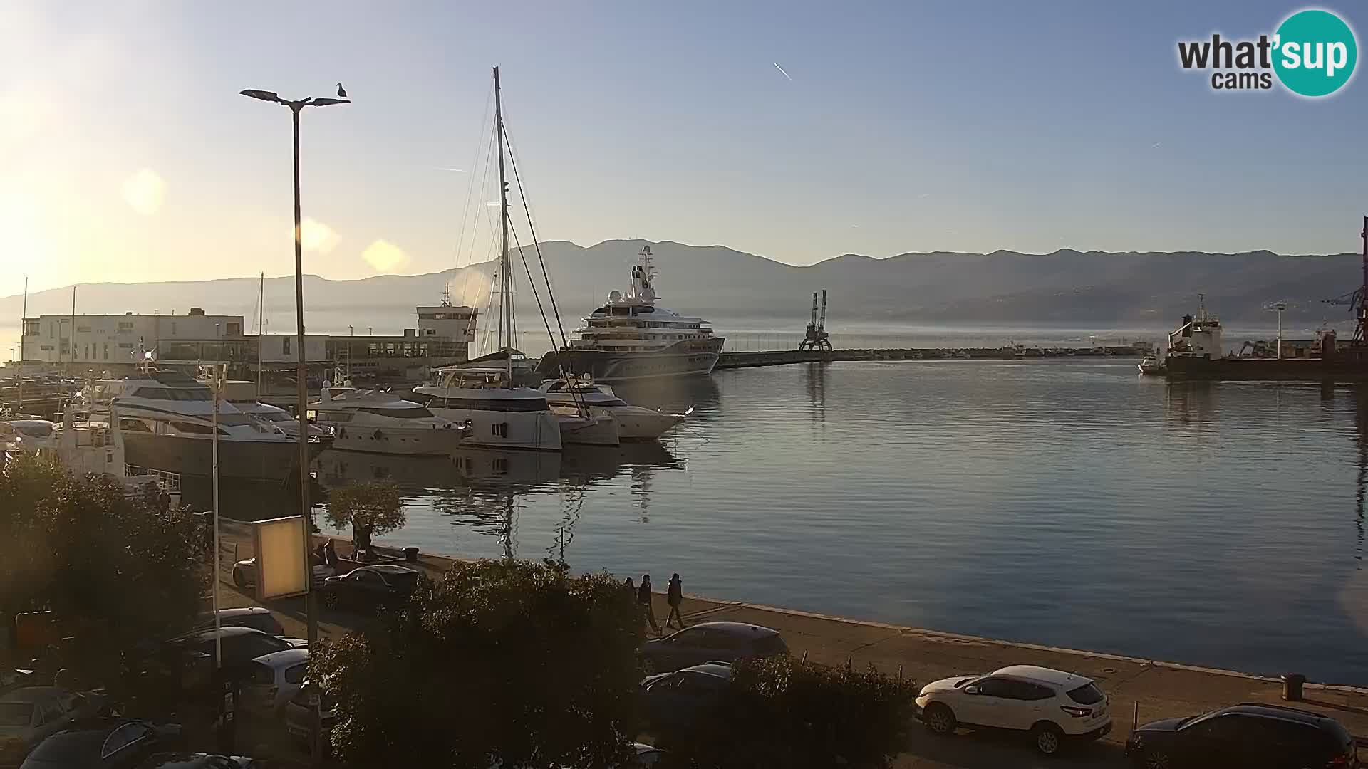 La Riva y Marina en Rijeka – Webcam en vivo Croacia