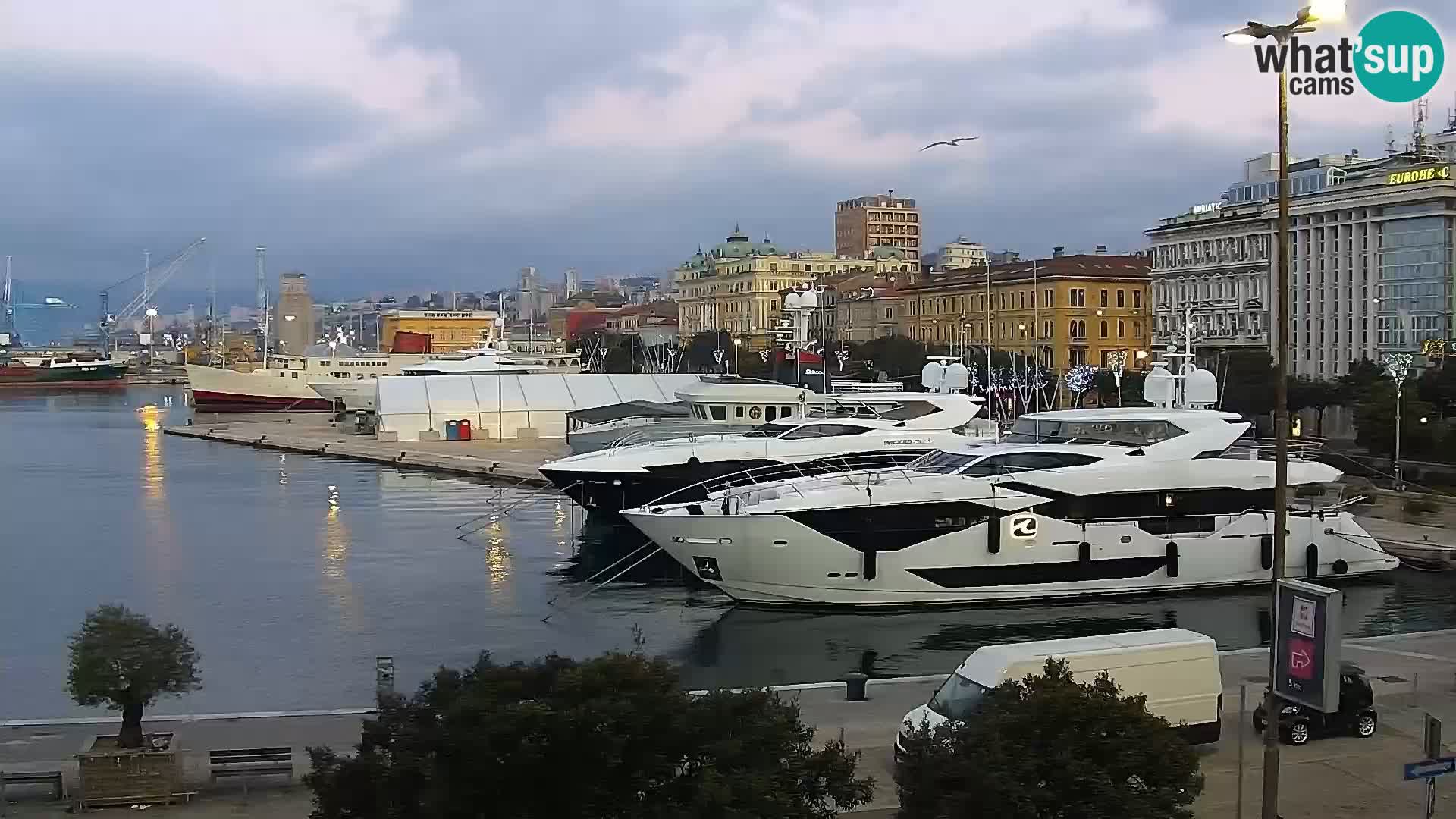 La Riva et Marina à Rijeka – Live Webcam Croatie