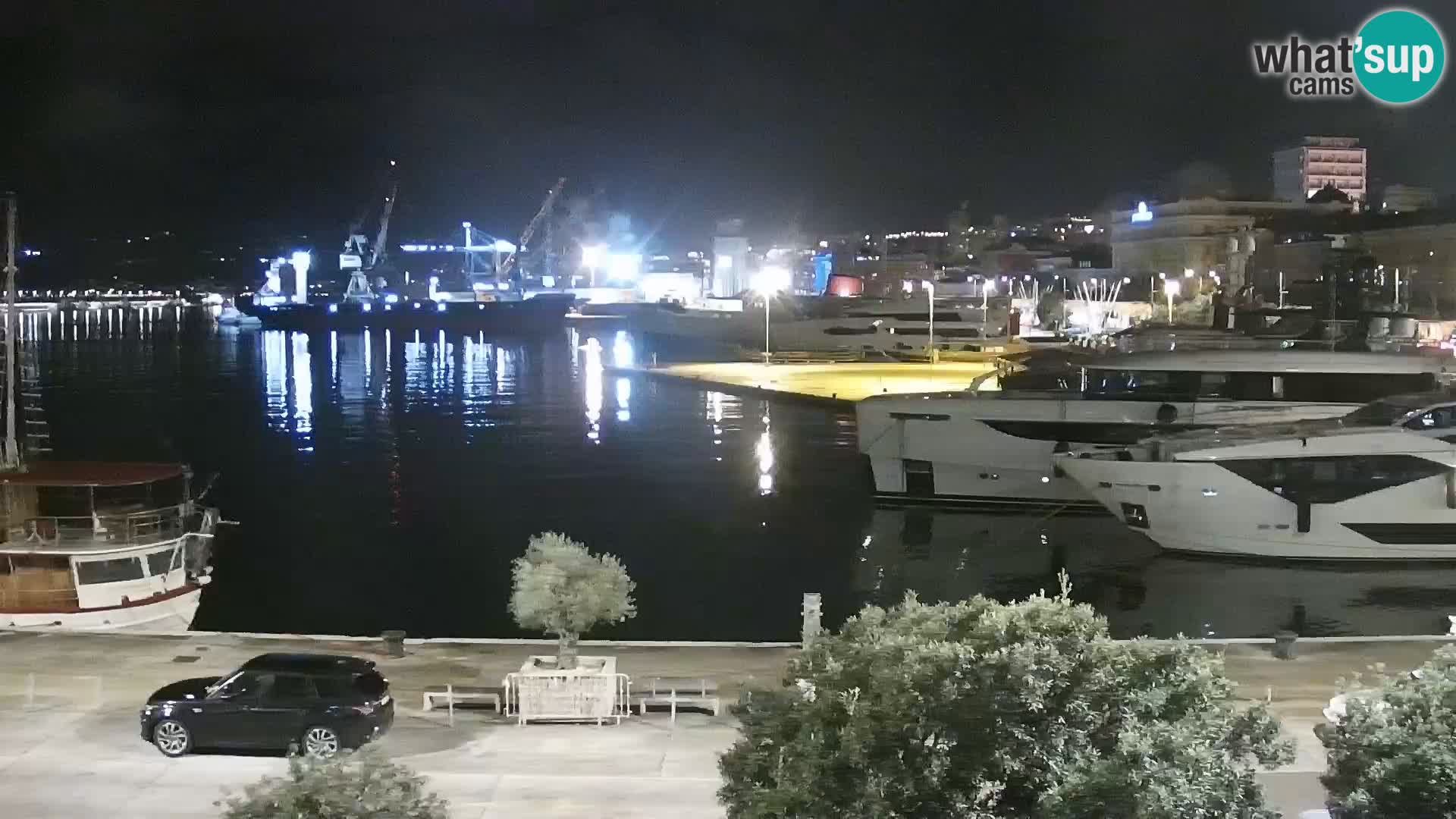 Riva in Marina v Reki – Spletna kamera v živo Hrvaška