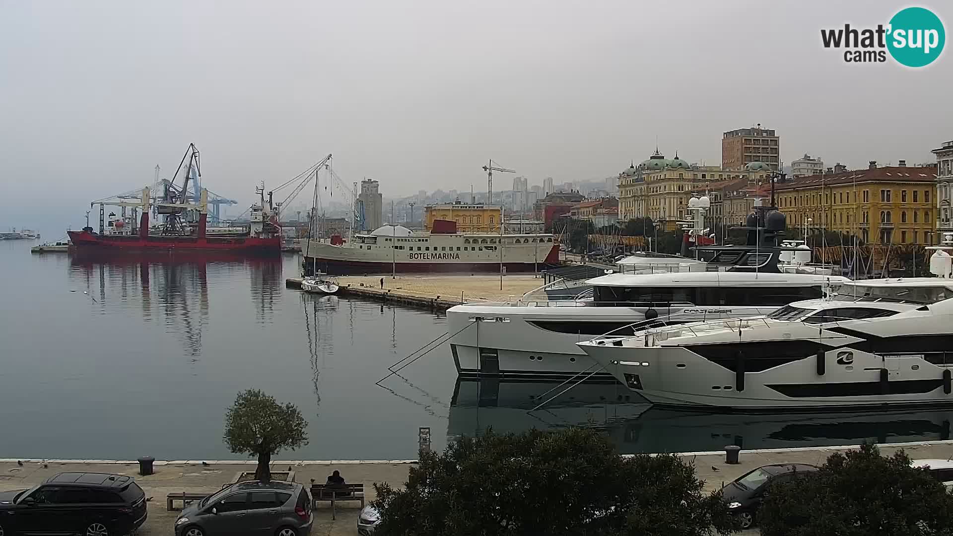 La Riva y Marina en Rijeka – Webcam en vivo Croacia