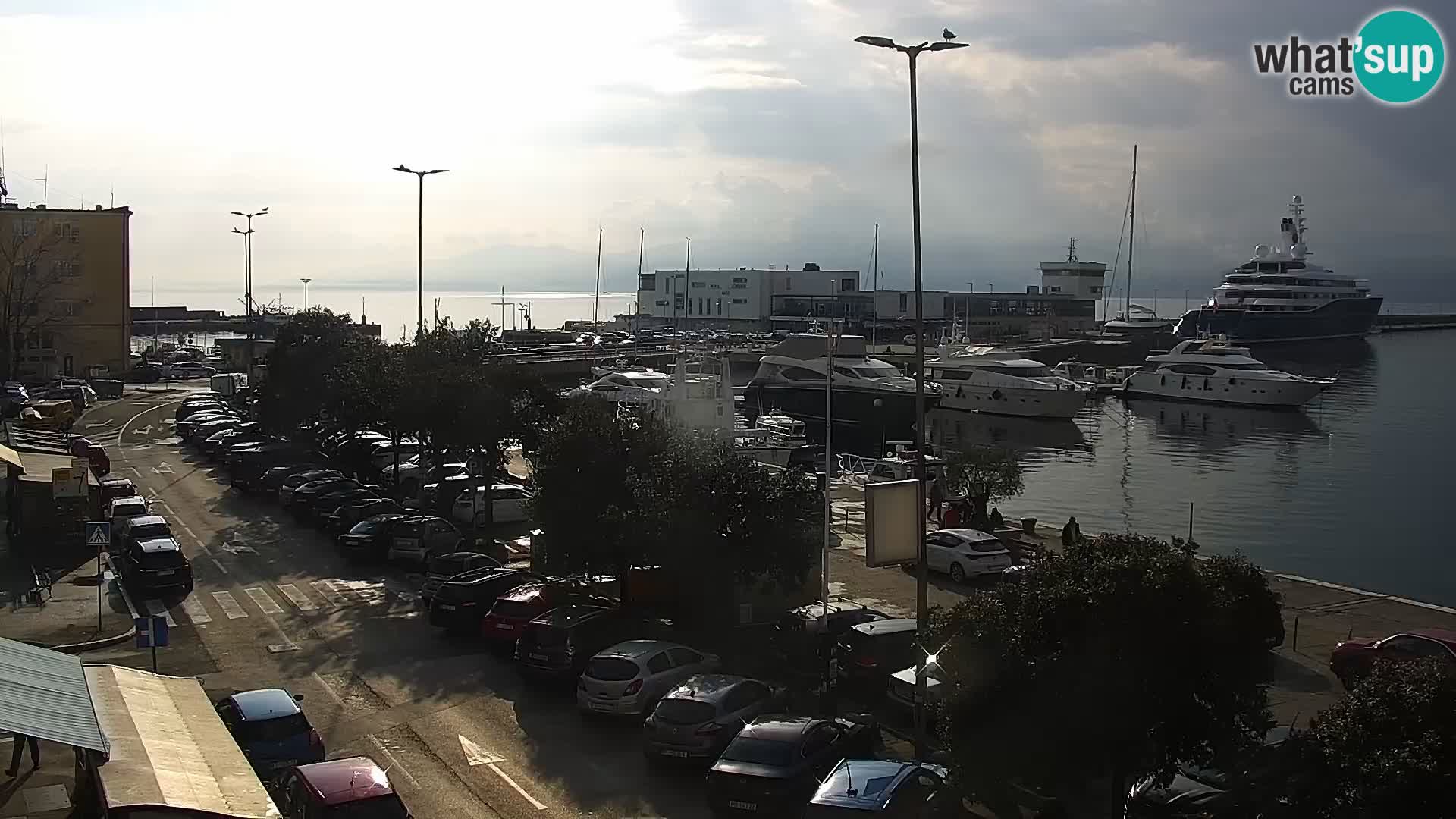 La Riva y Marina en Rijeka – Webcam en vivo Croacia