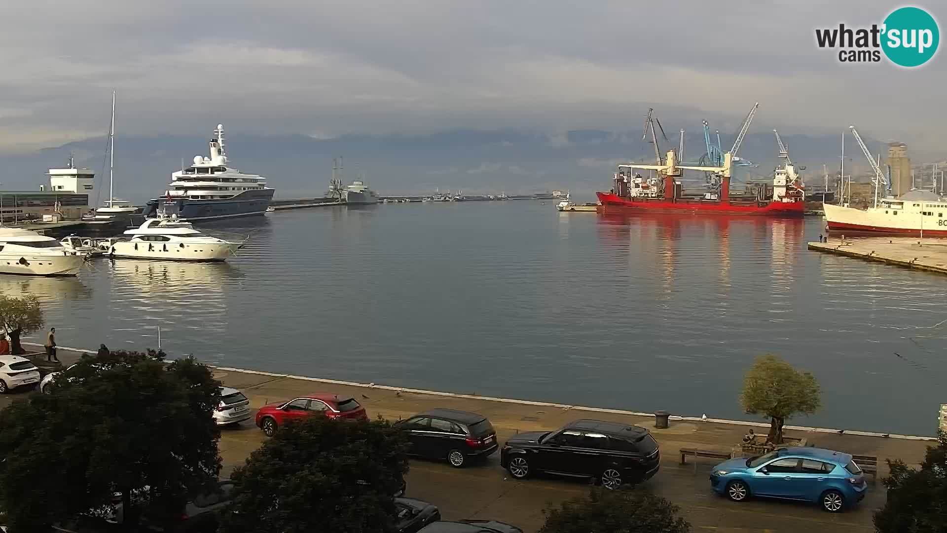 La Riva y Marina en Rijeka – Webcam en vivo Croacia