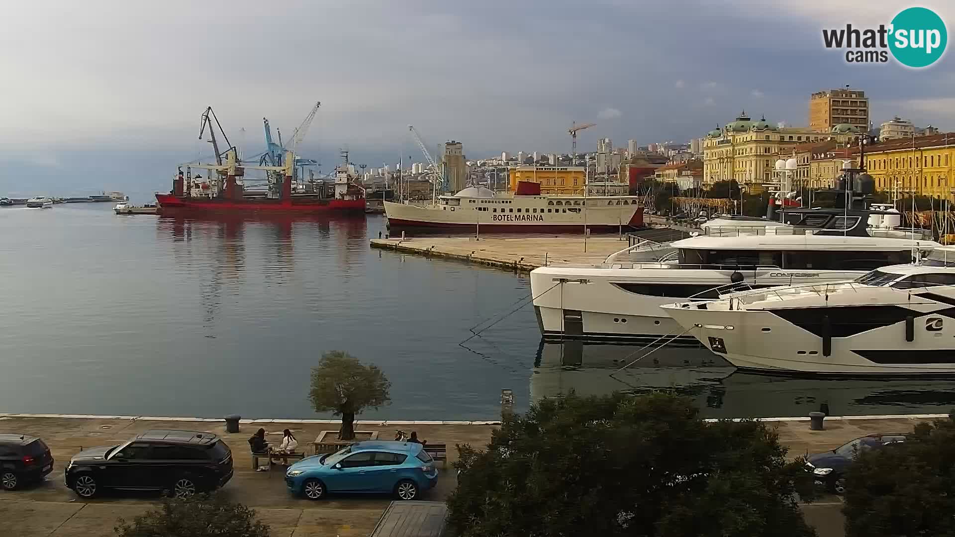 La Riva y Marina en Rijeka – Webcam en vivo Croacia